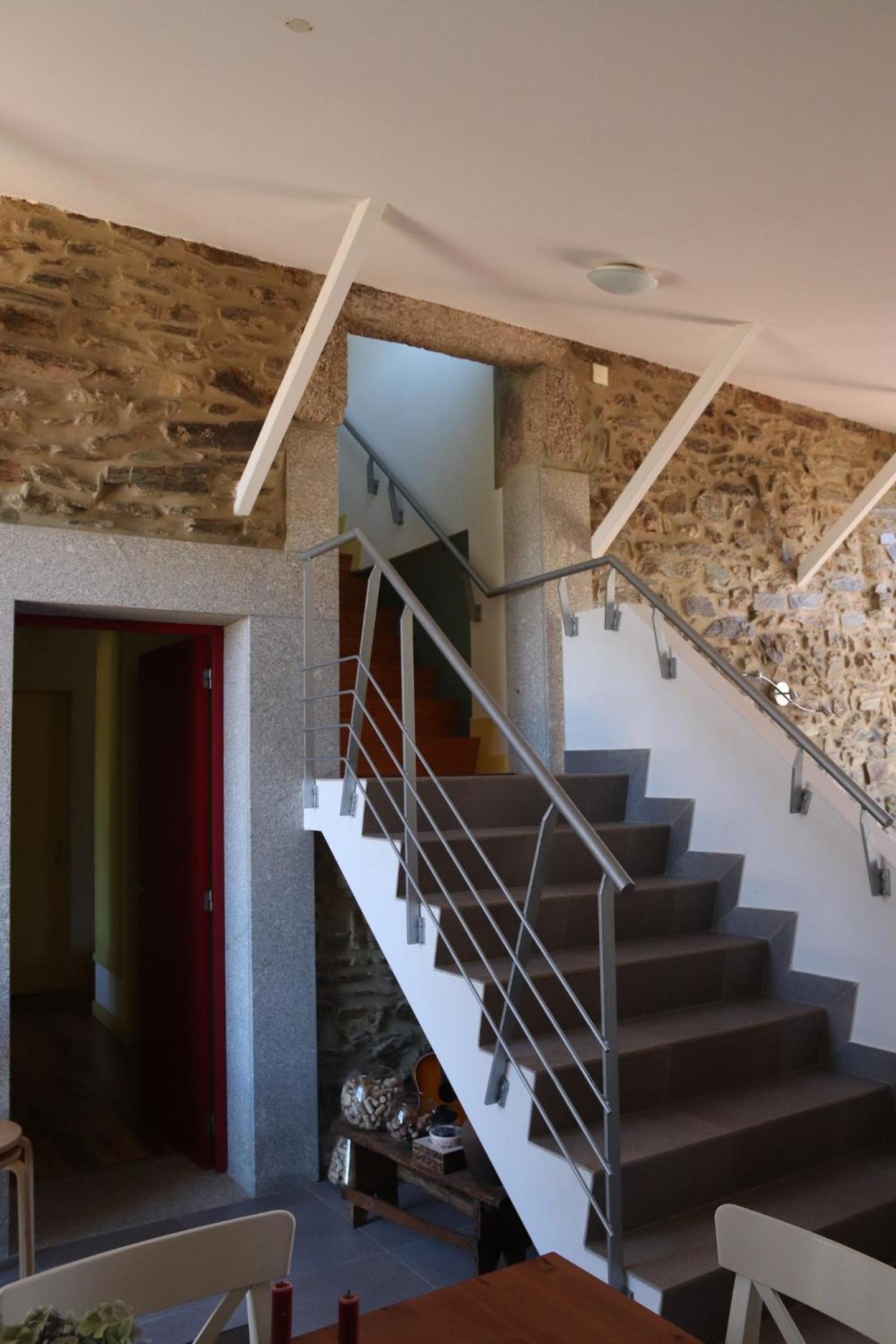 Cozy House in Seia with Fireplace view 4