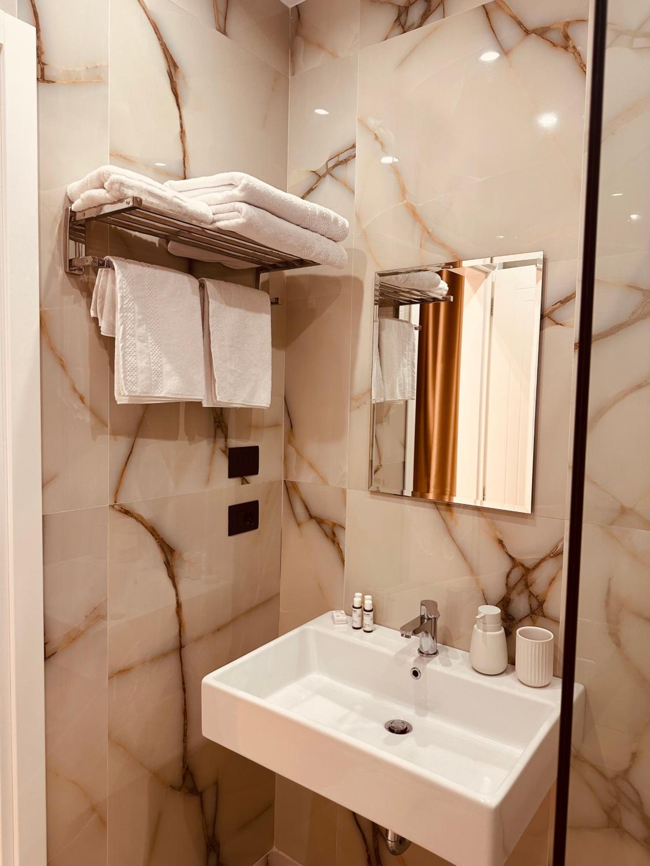 Azul Rooms Tirana