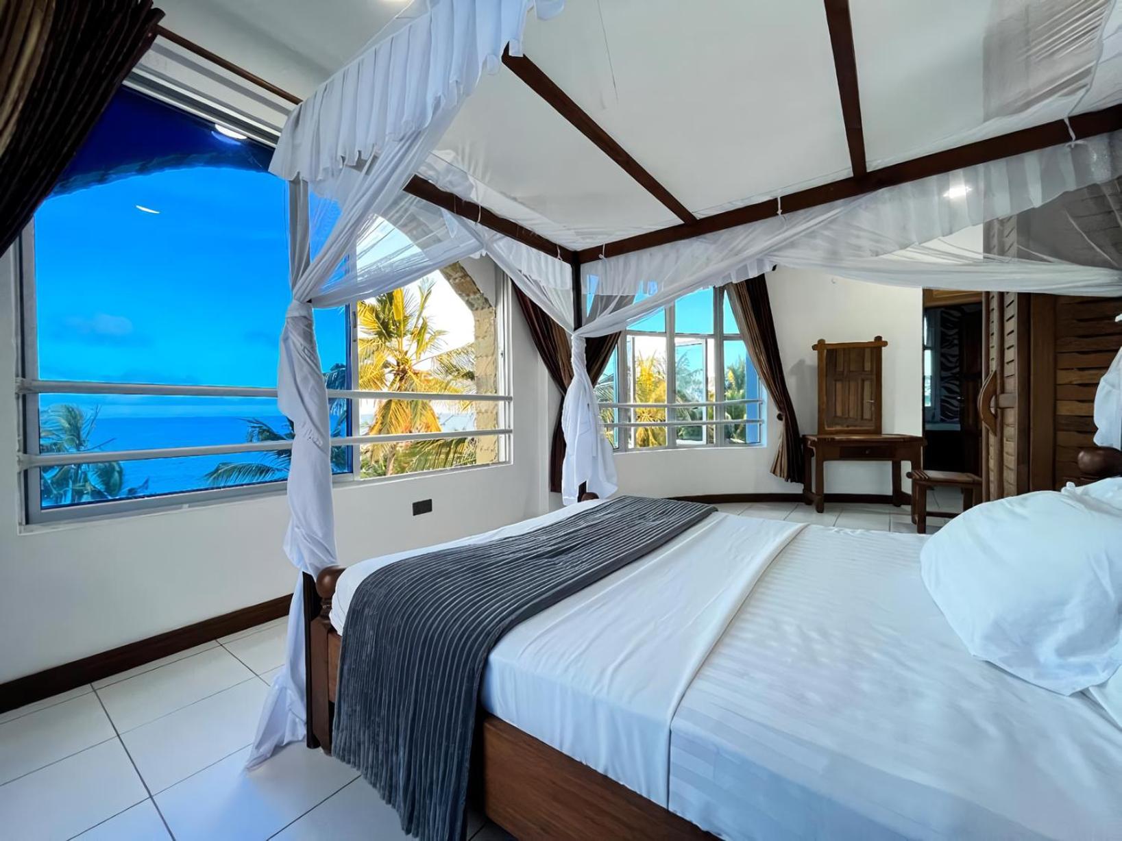 Beachfront Paradise Apartment
