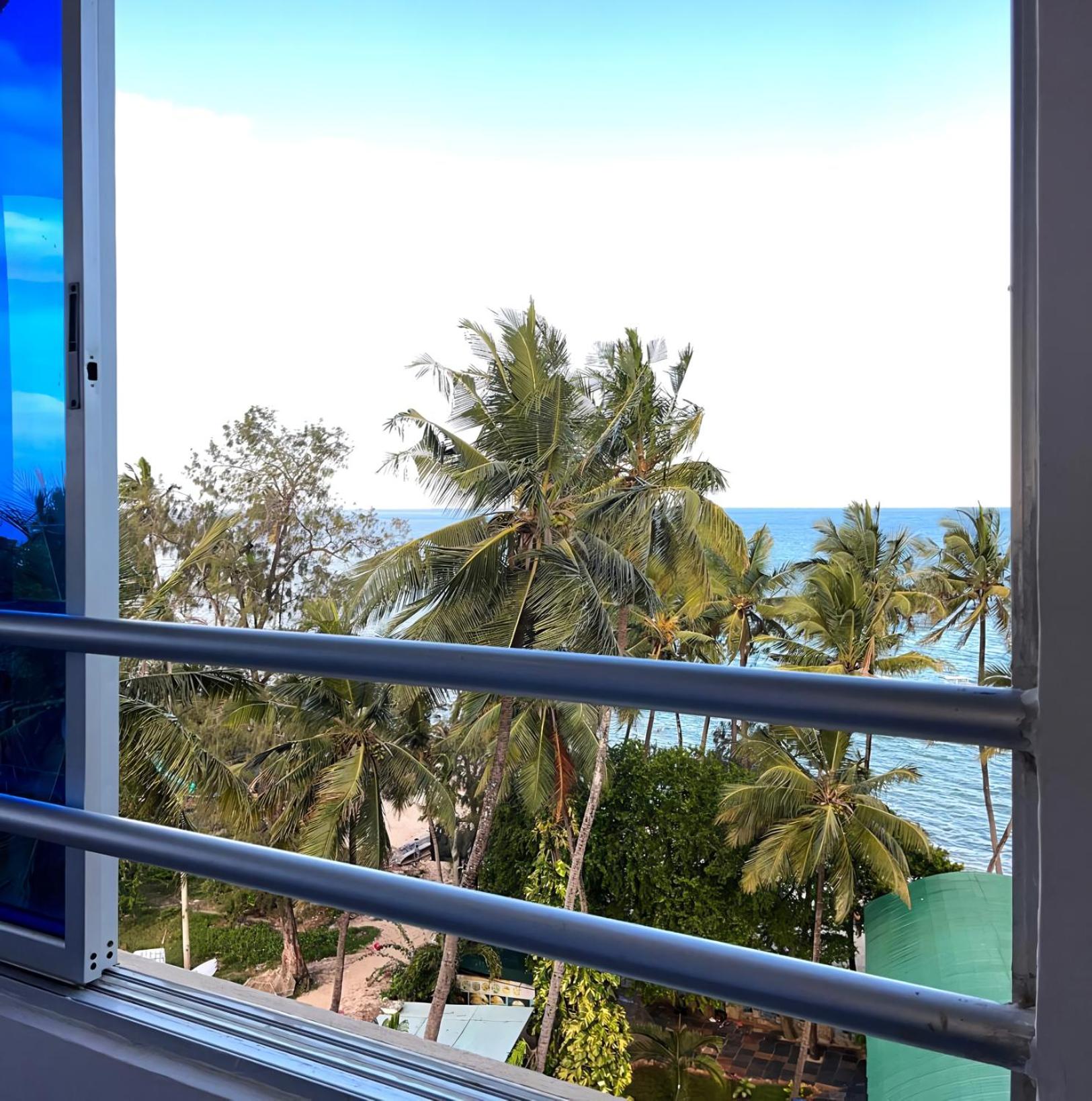 Beachfront Paradise Apartment