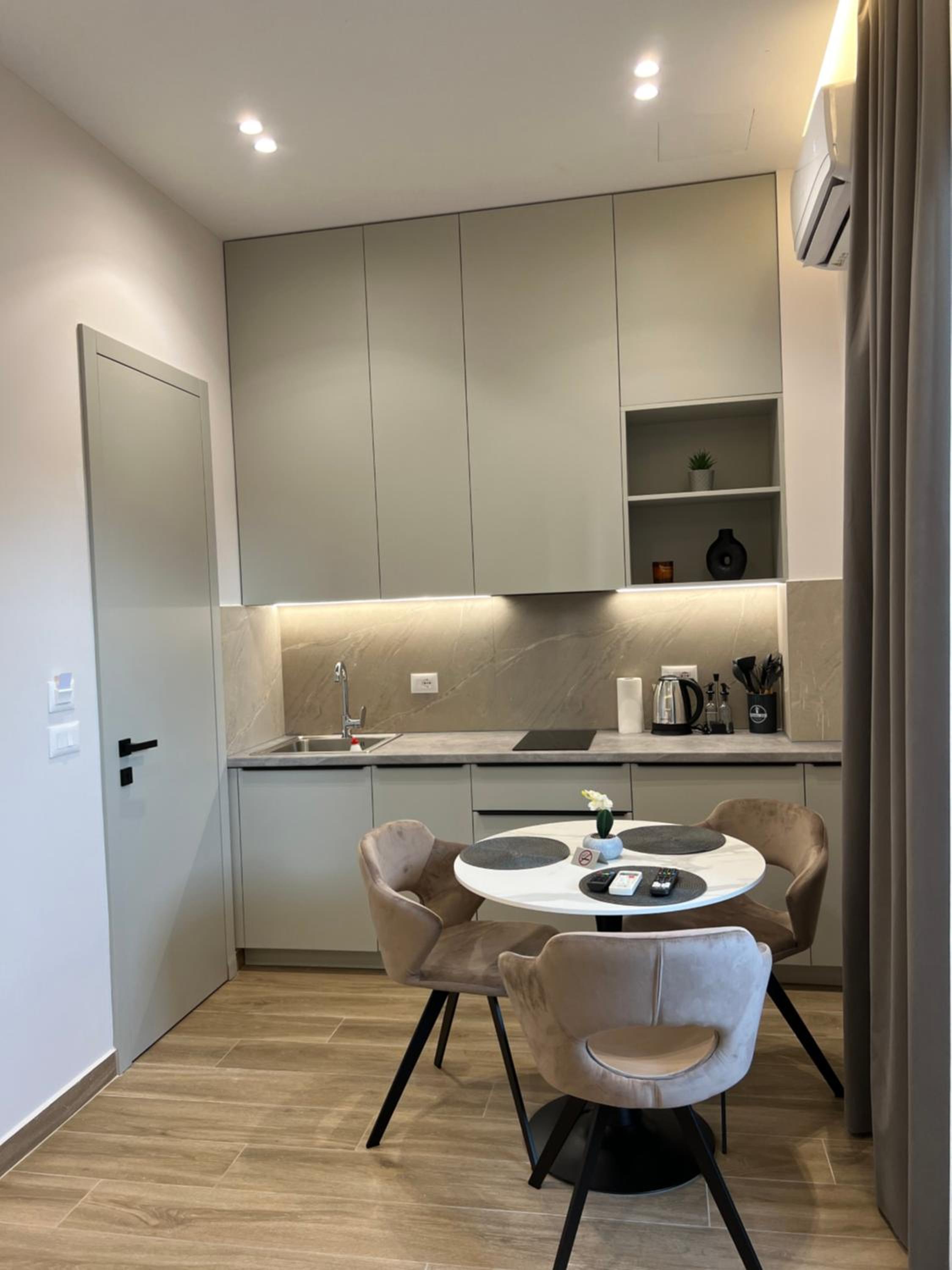 Marina Luxury Apartments Iliria