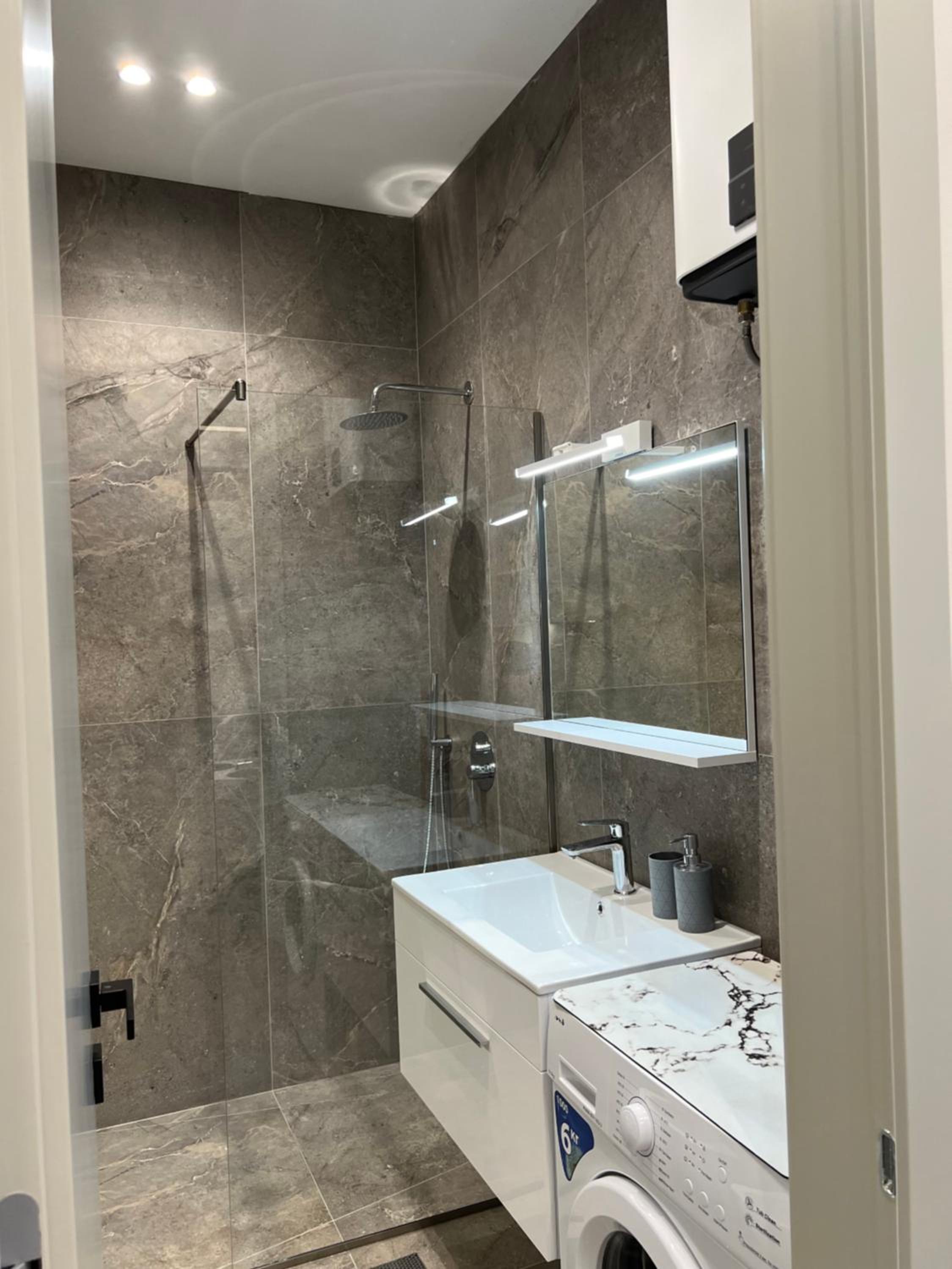 Marina Luxury Apartments Iliria