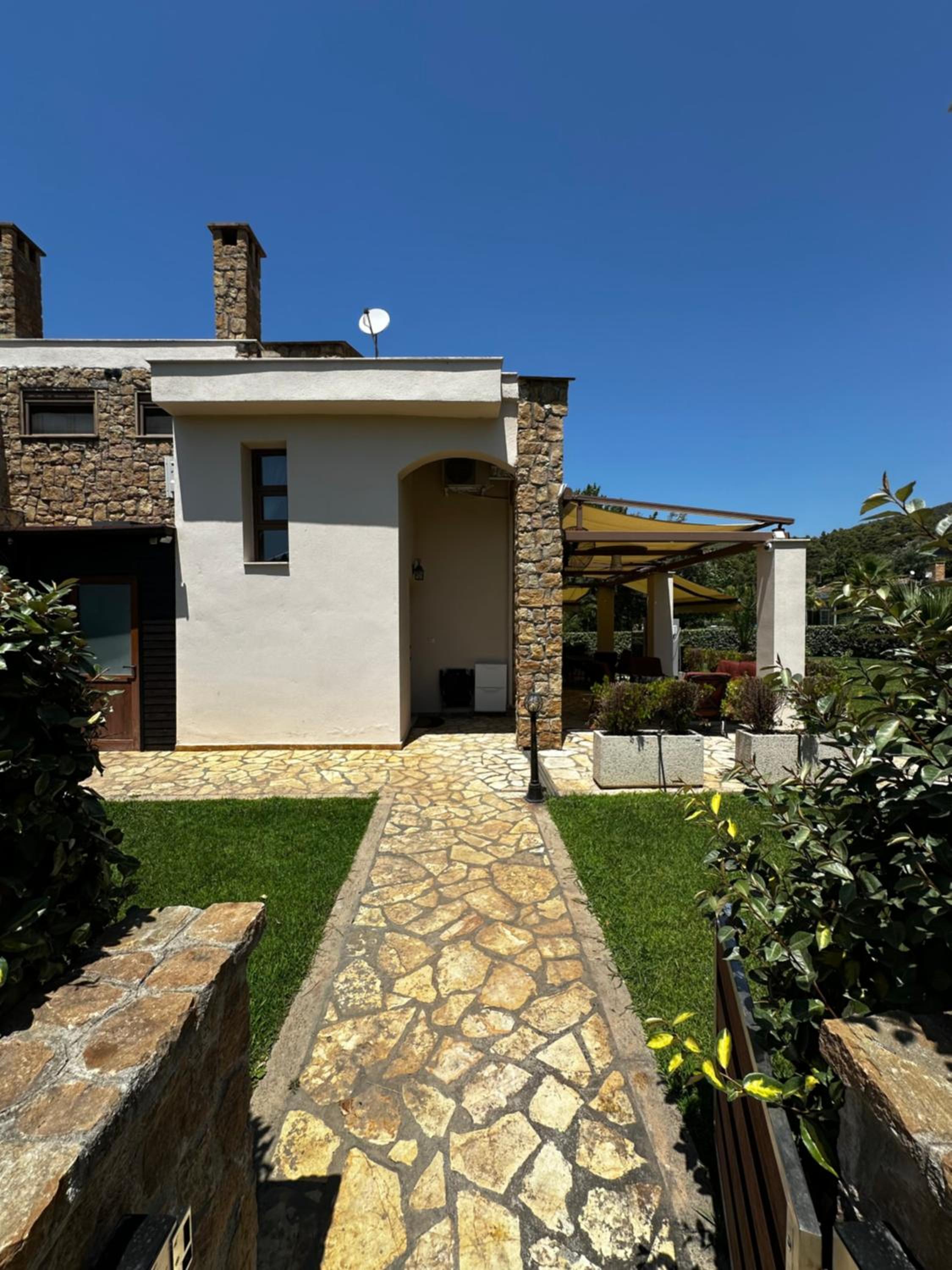 Villa Neli