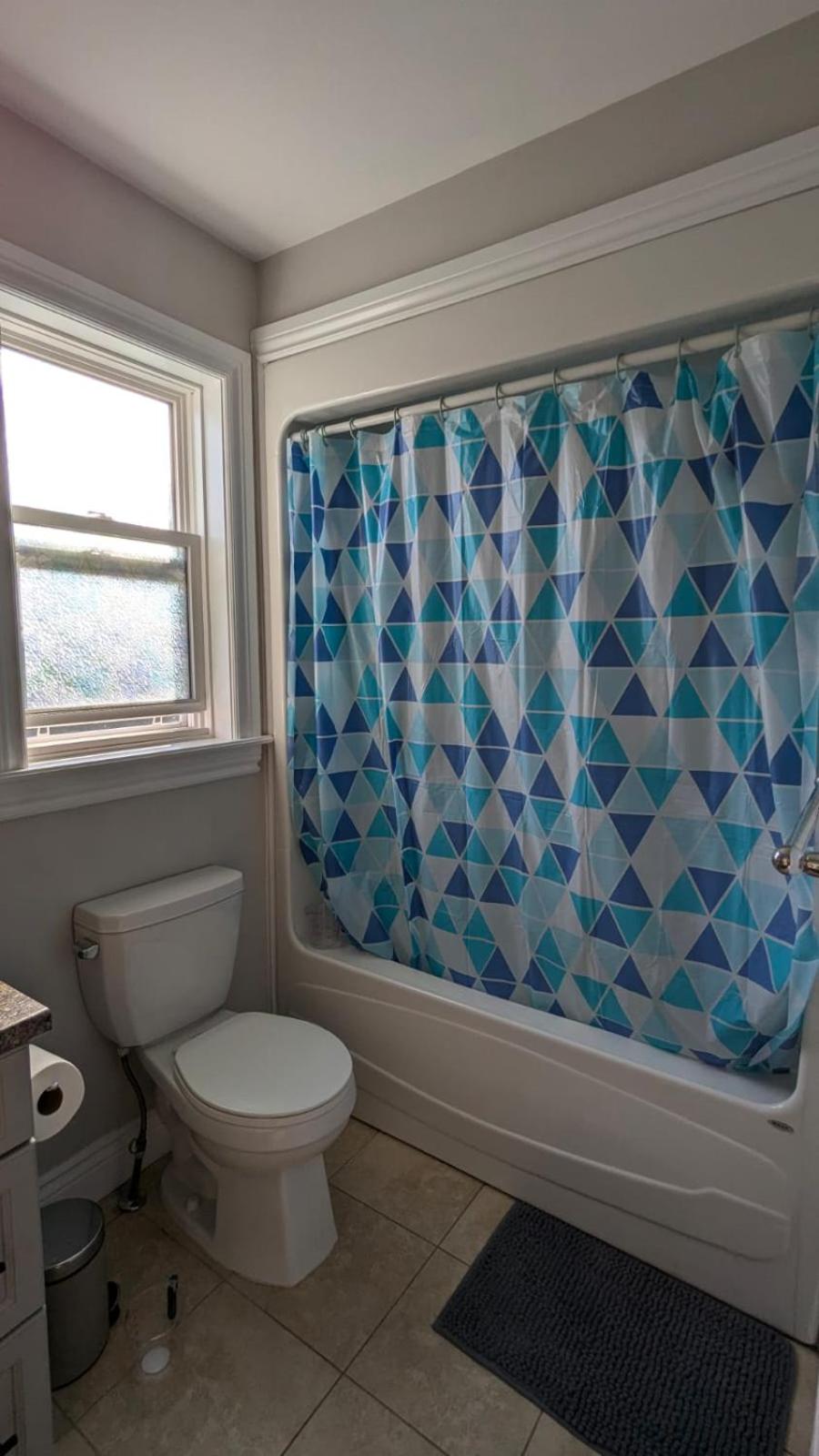 Cozy Basement rooms 2 bedroom 2 queen beds home stay in halifax Nova Scotia