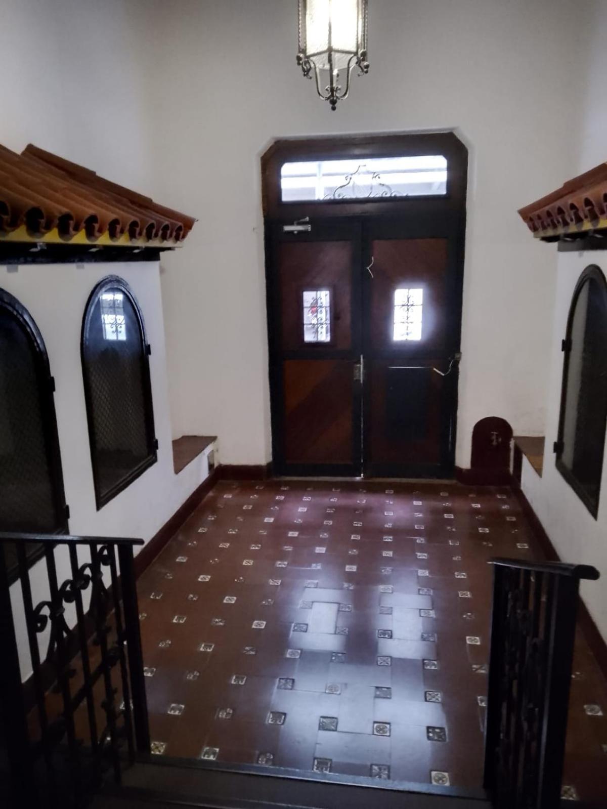 Acogedor e impecable apartamento neocolonial