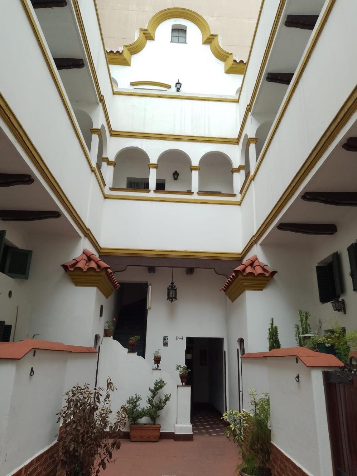 Acogedor e impecable apartamento neocolonial
