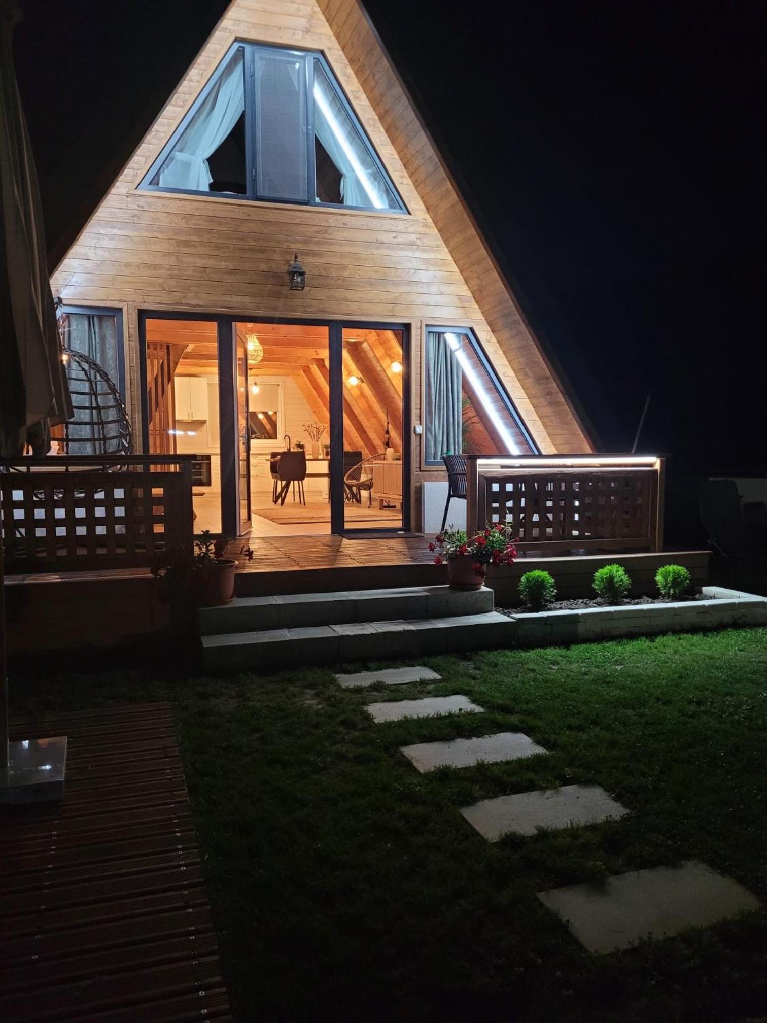 Mountain A-Frame Resort , com Avram Iancu view 2