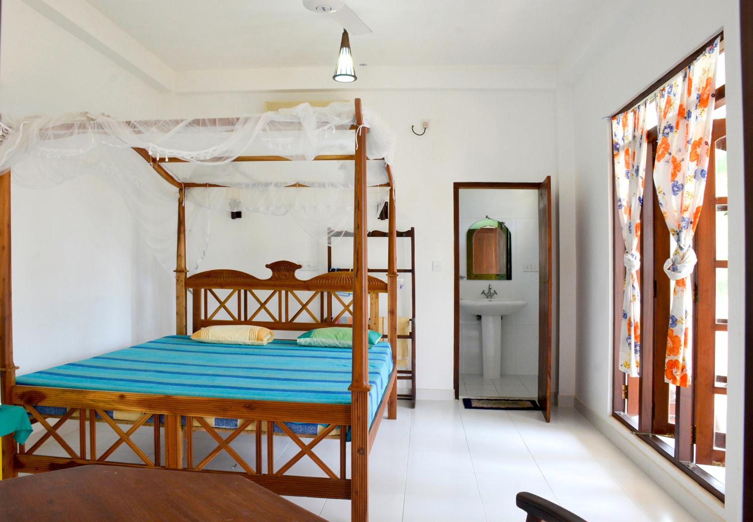 Long Beach Guest House