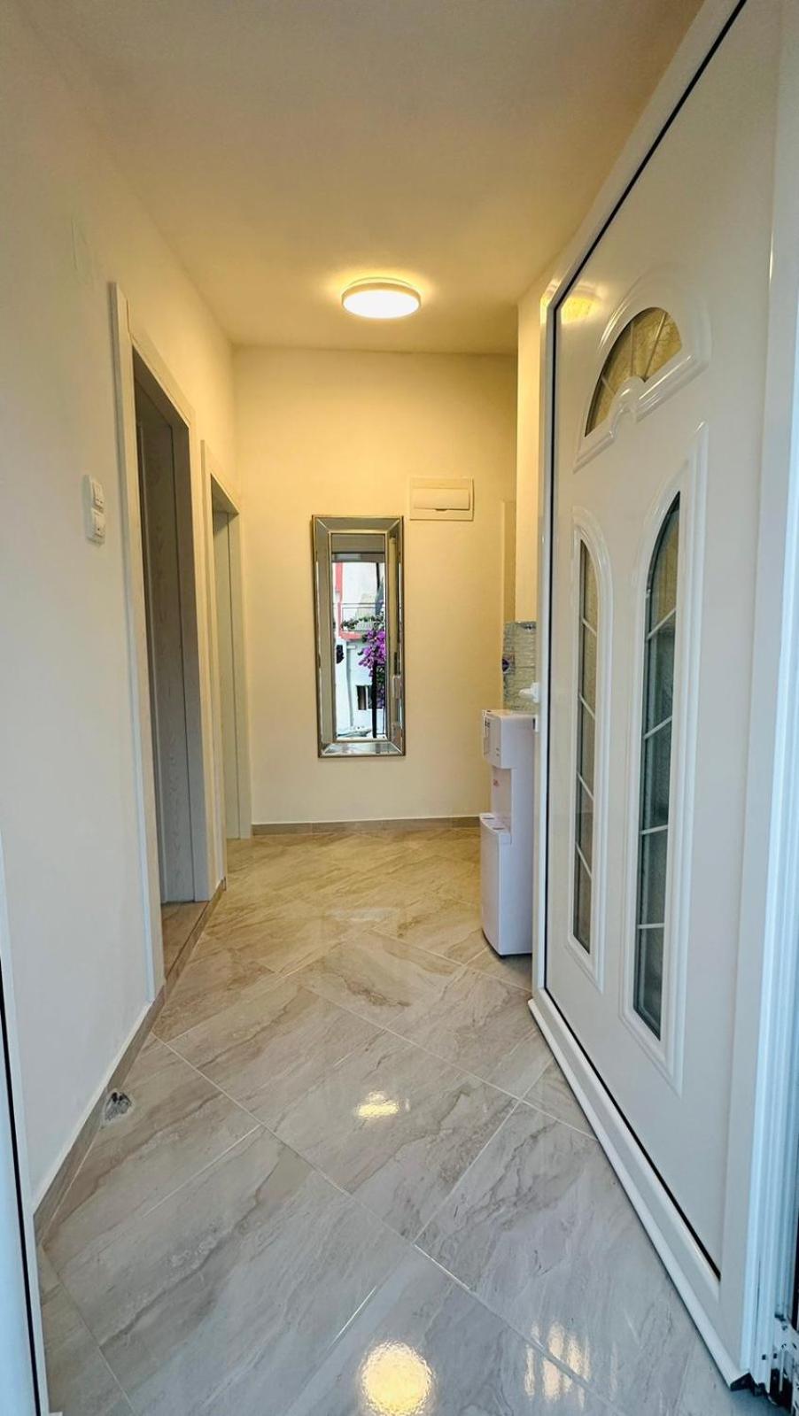 Apartment Simon 01 view 3