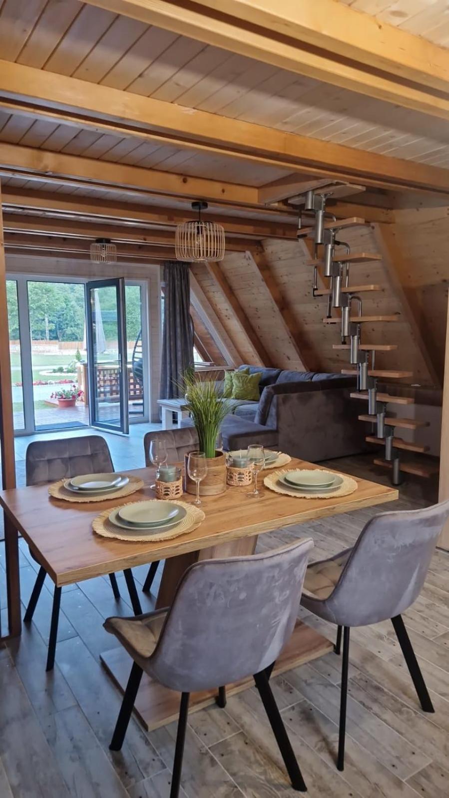 Mountain A-Frame Resort , com Avram Iancu view 3