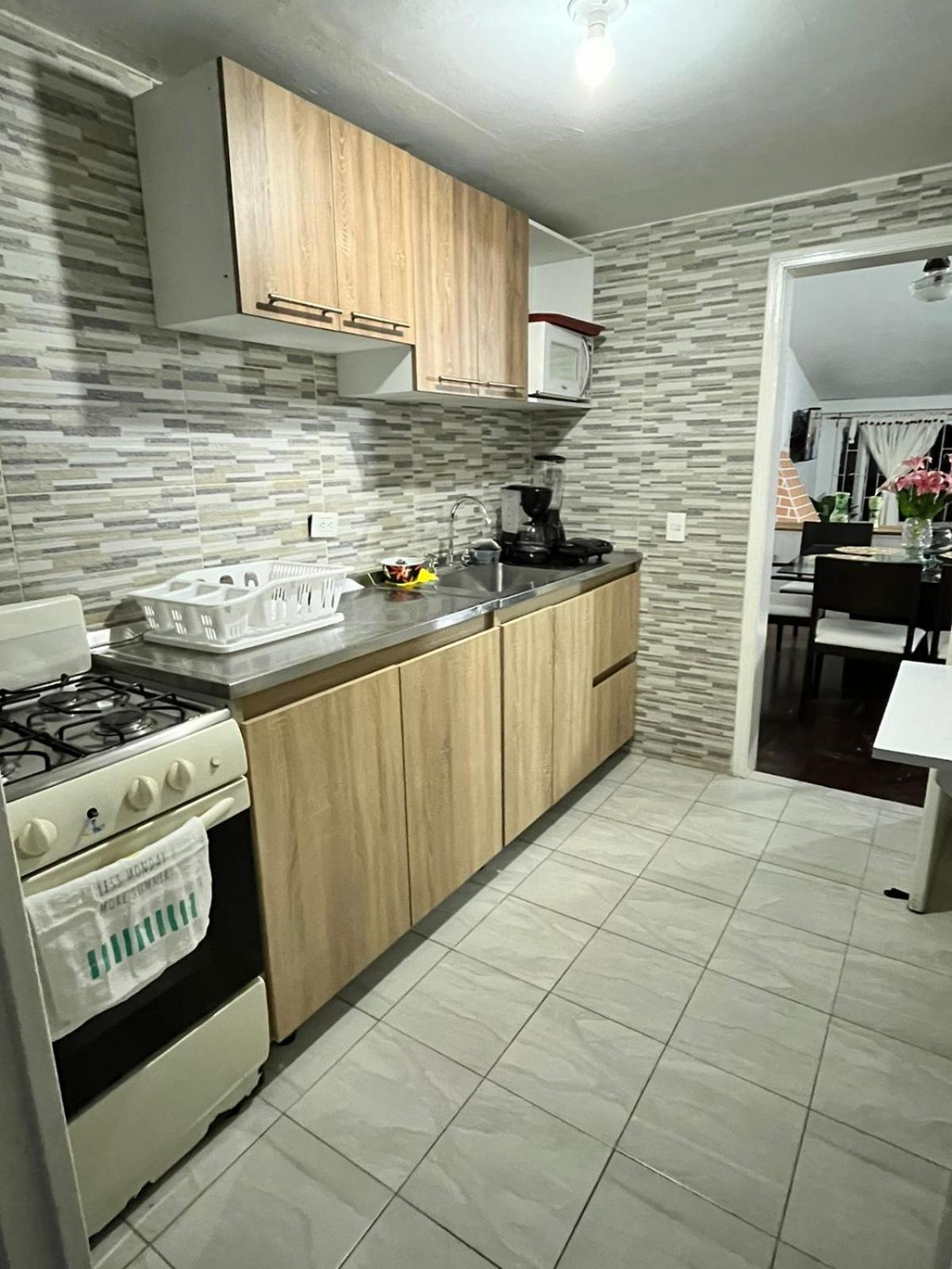 Casa Viajeros a 5 Minutos Del Aeropuerto