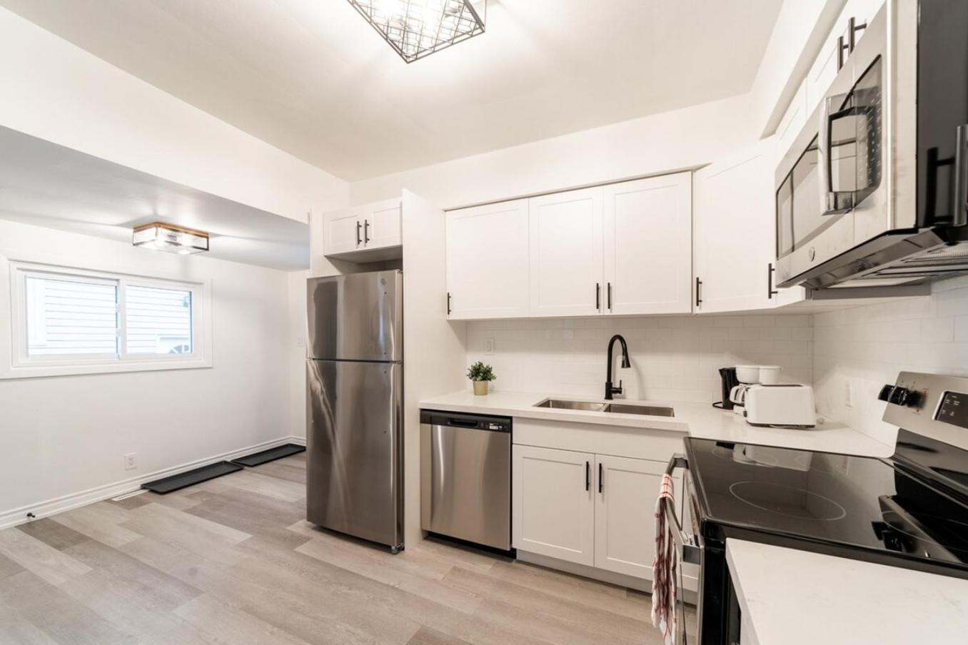 2br - Spacious Yard - Canal Bridge, Falls Nearby!