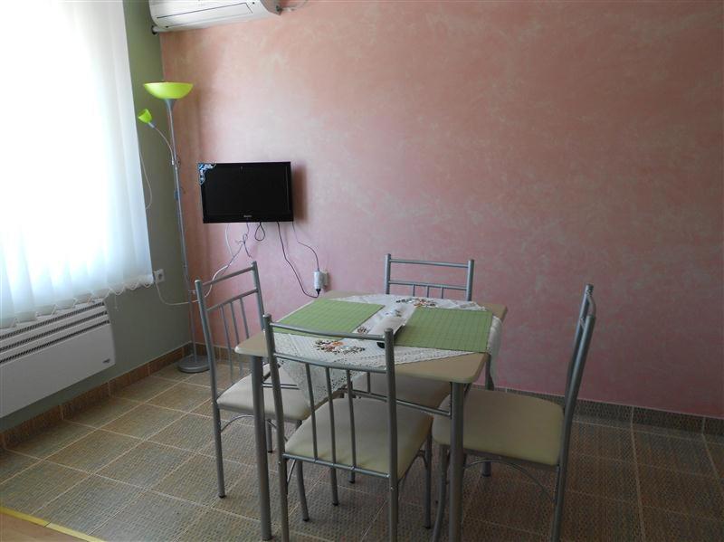 Studio Apartmani UZOR