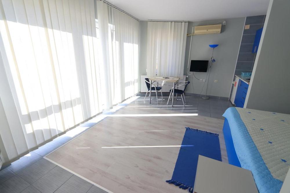 Studio Apartmani UZOR