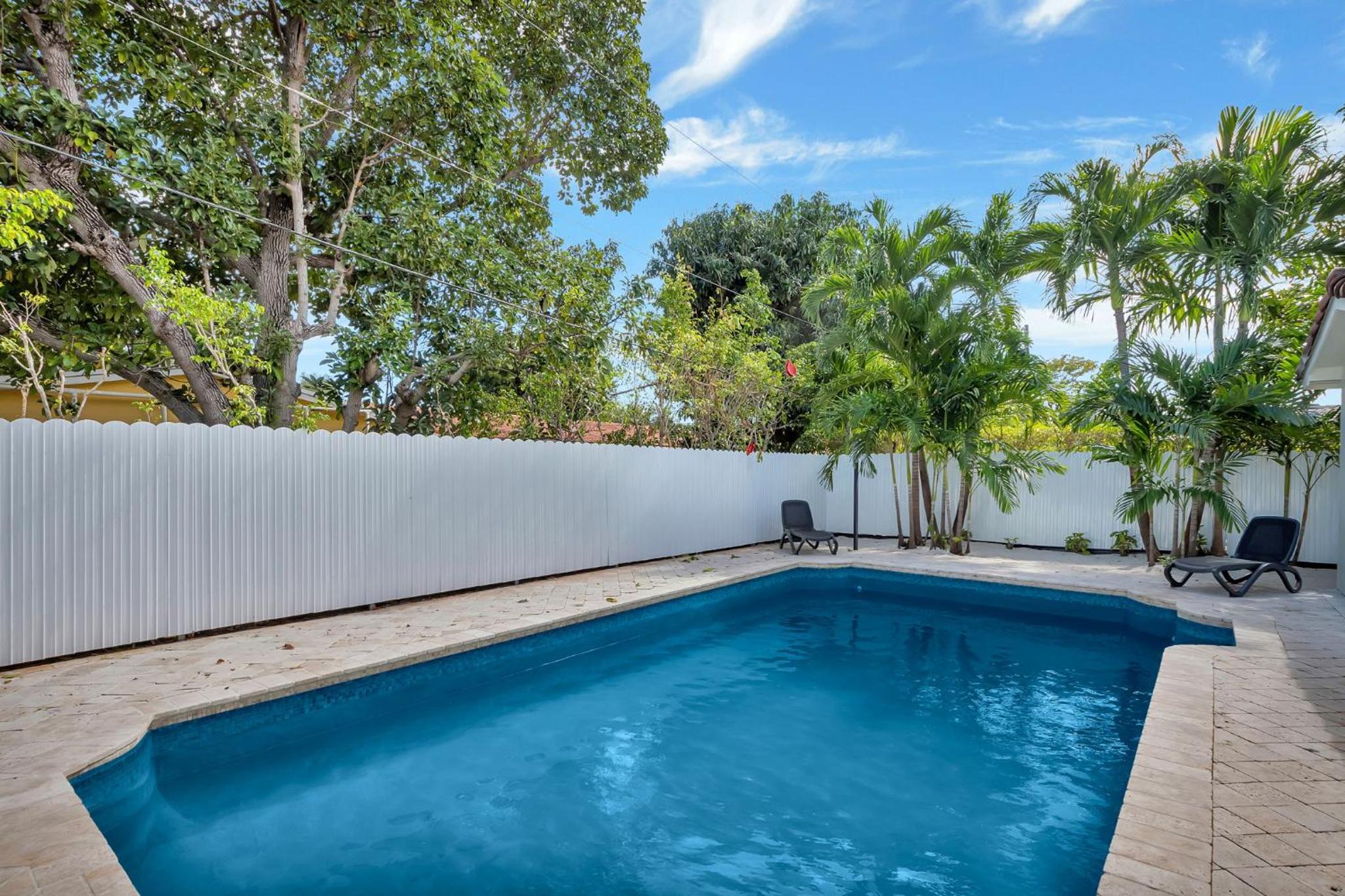 Gated Villa Blanca 5BR 3BA with Heated Pool & BBQ