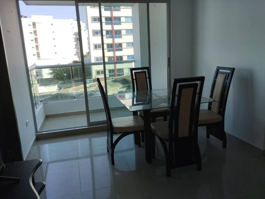 Apto de 3 alcobas, 2 balcones en lugar estratégico