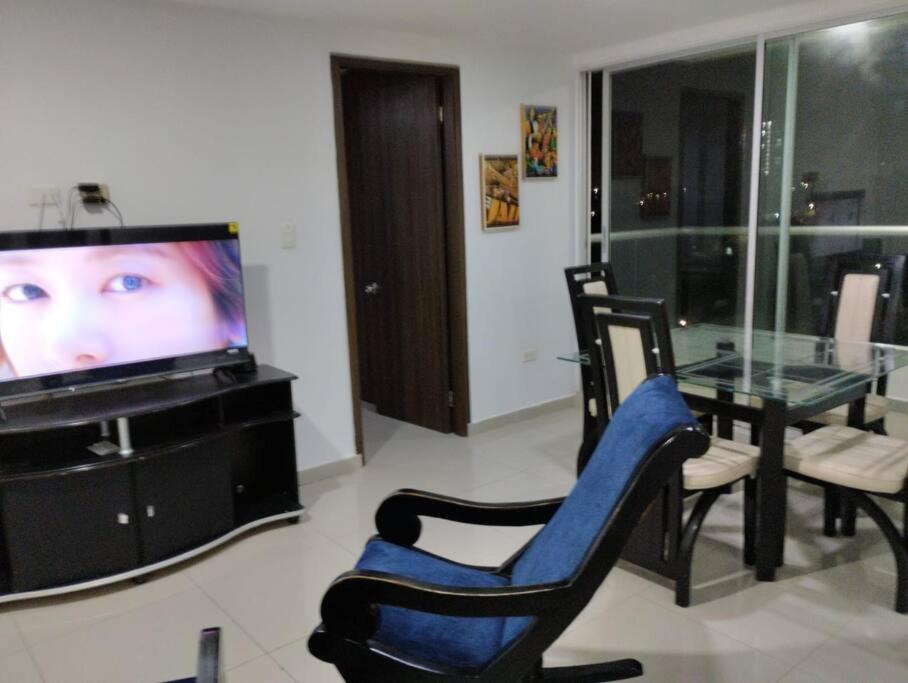 Apto de 3 alcobas, 2 balcones en lugar estratégico