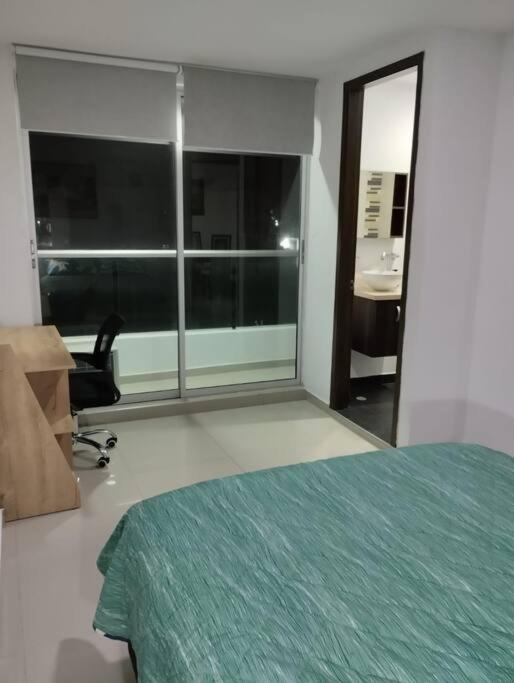 Apto de 3 alcobas, 2 balcones en lugar estratégico