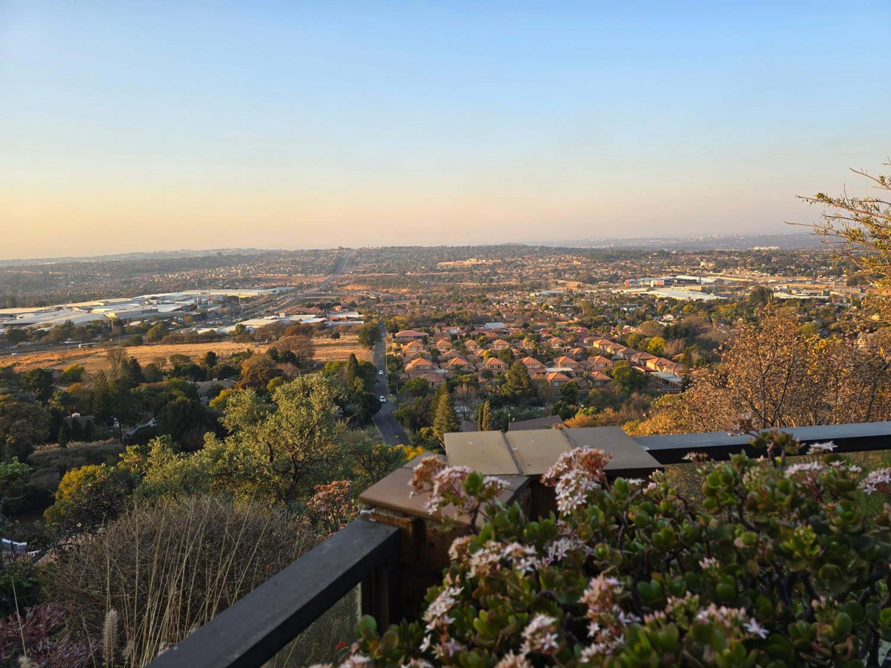 180 Degrees View on The Kloof view 2