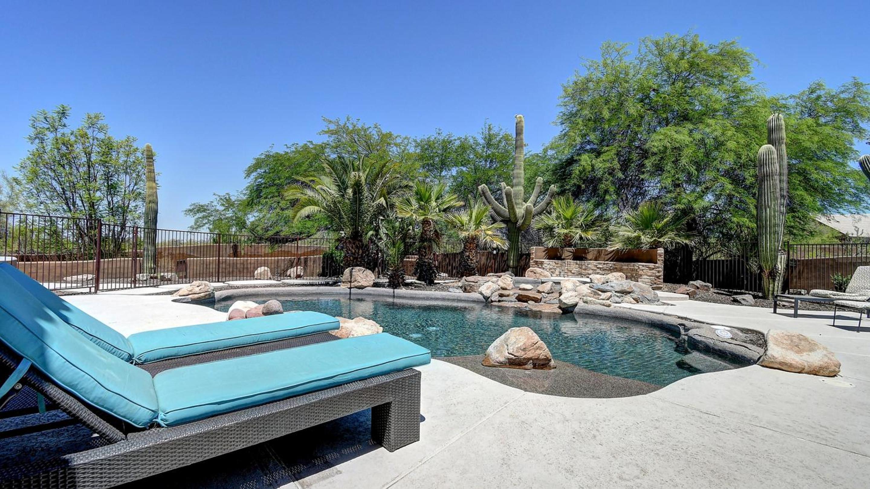 Custom Home 2 ACRES True Indoor-Outdoor Living