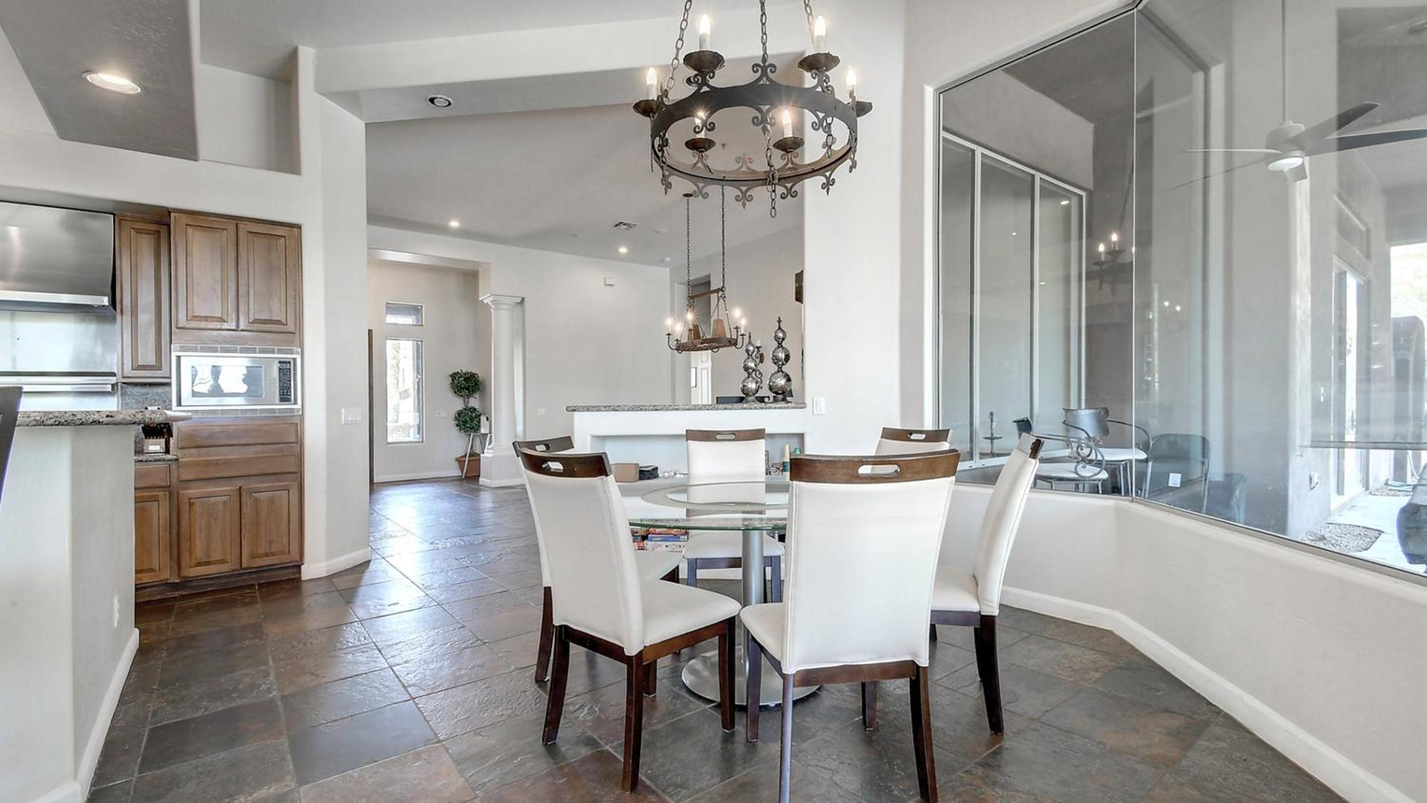 Custom Home 2 ACRES True Indoor-Outdoor Living