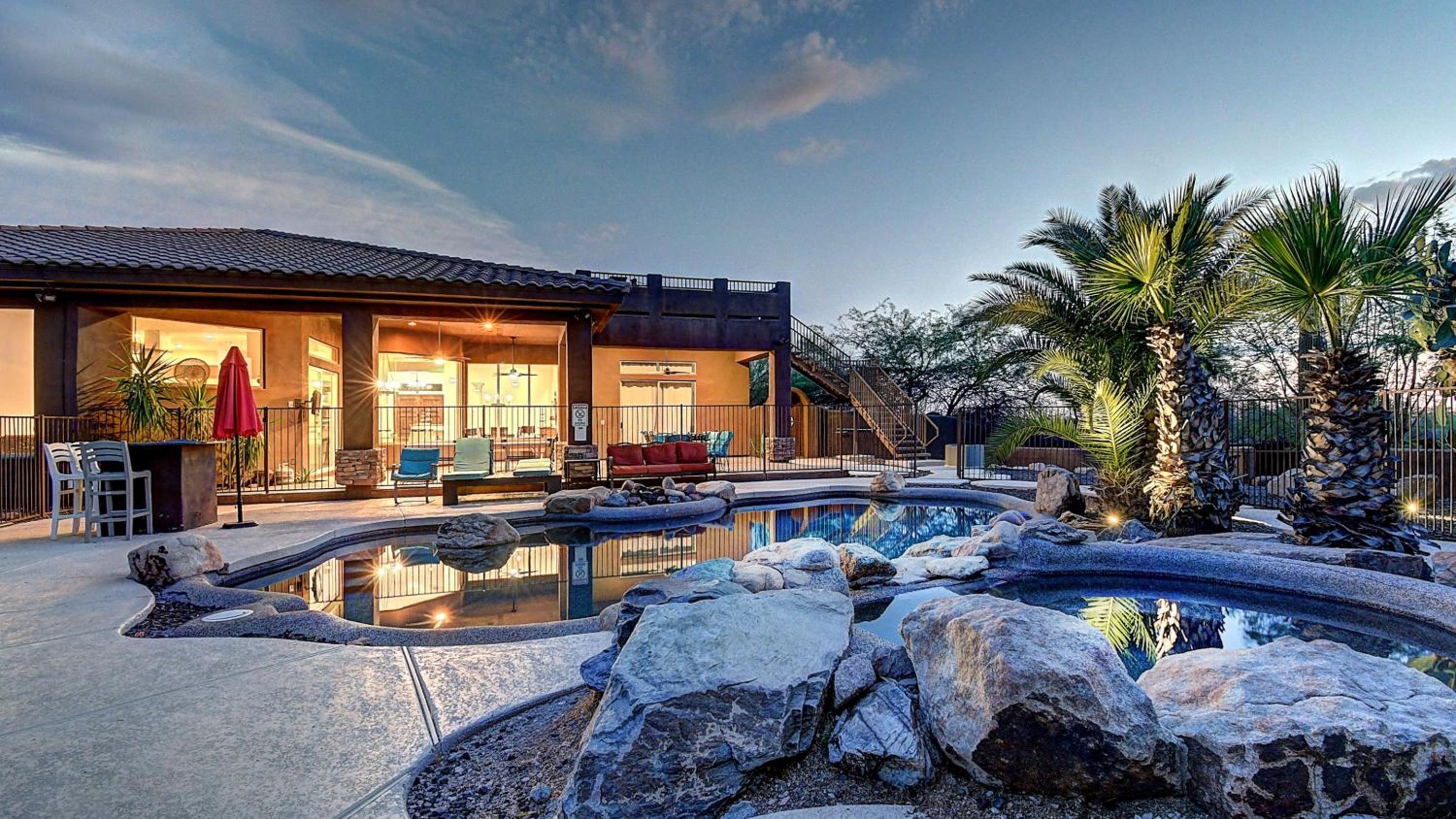 Custom Home 2 ACRES True Indoor-Outdoor Living