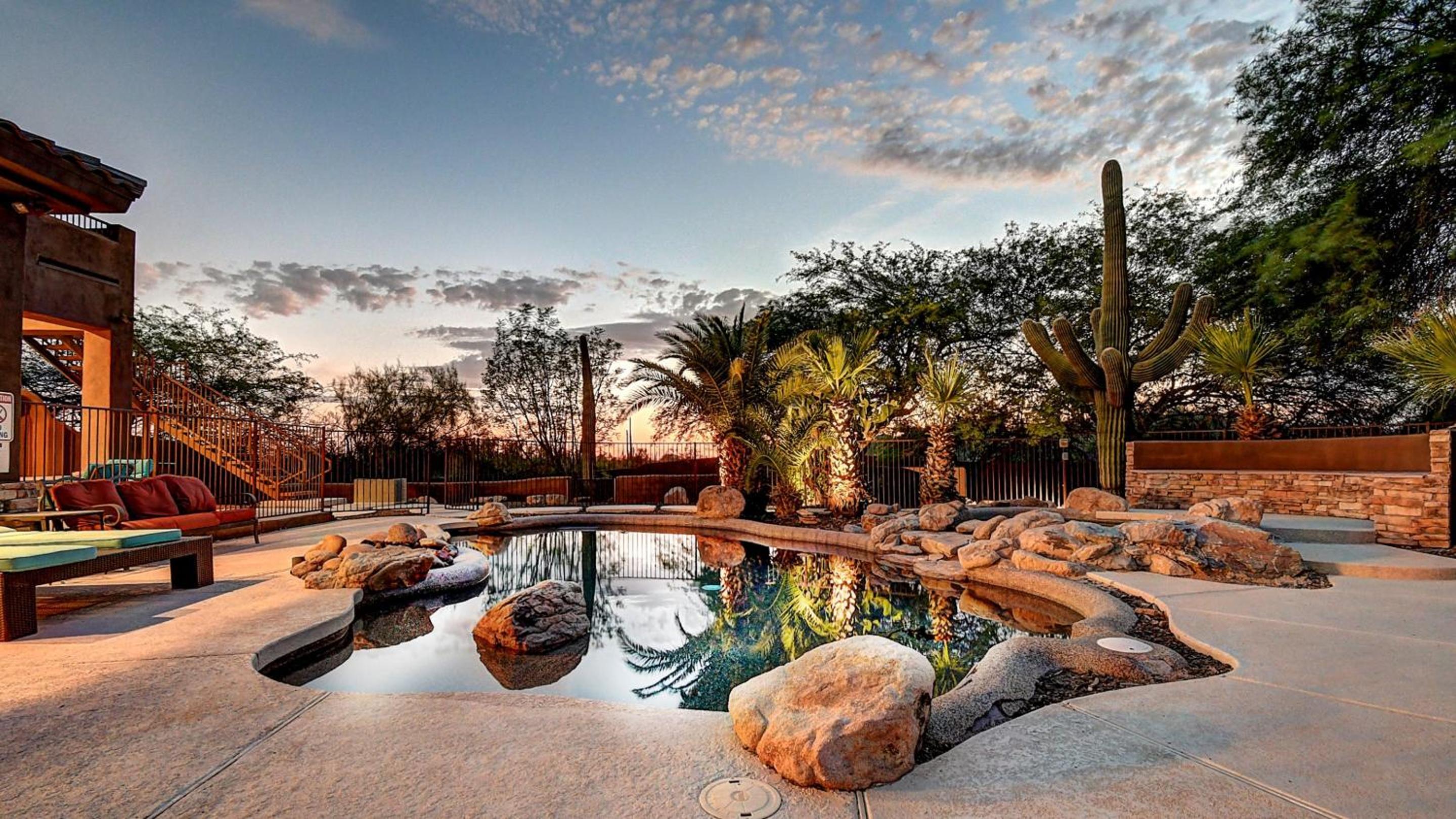 Custom Home 2 ACRES True Indoor-Outdoor Living