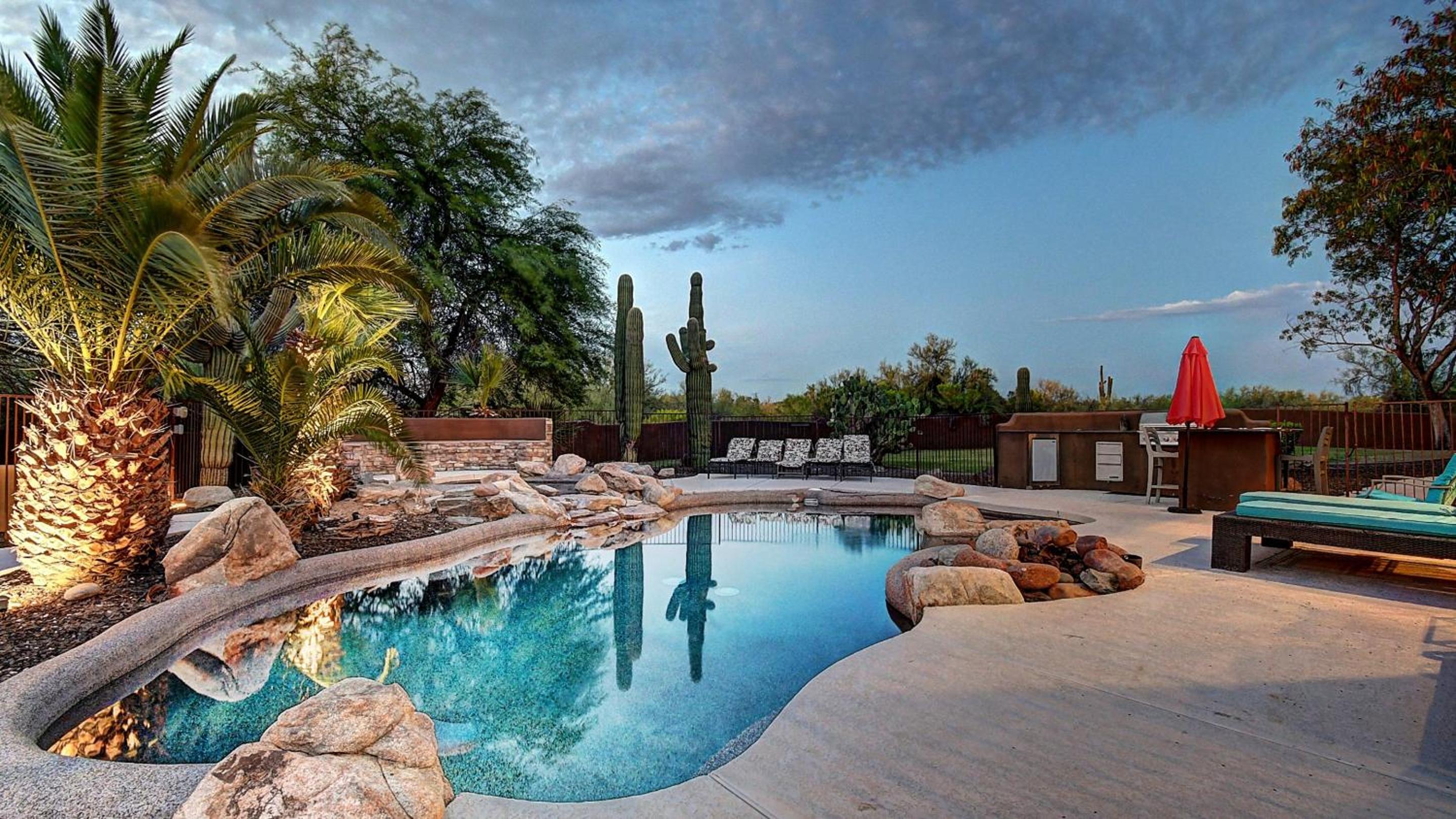 Custom Home 2 ACRES True Indoor-Outdoor Living