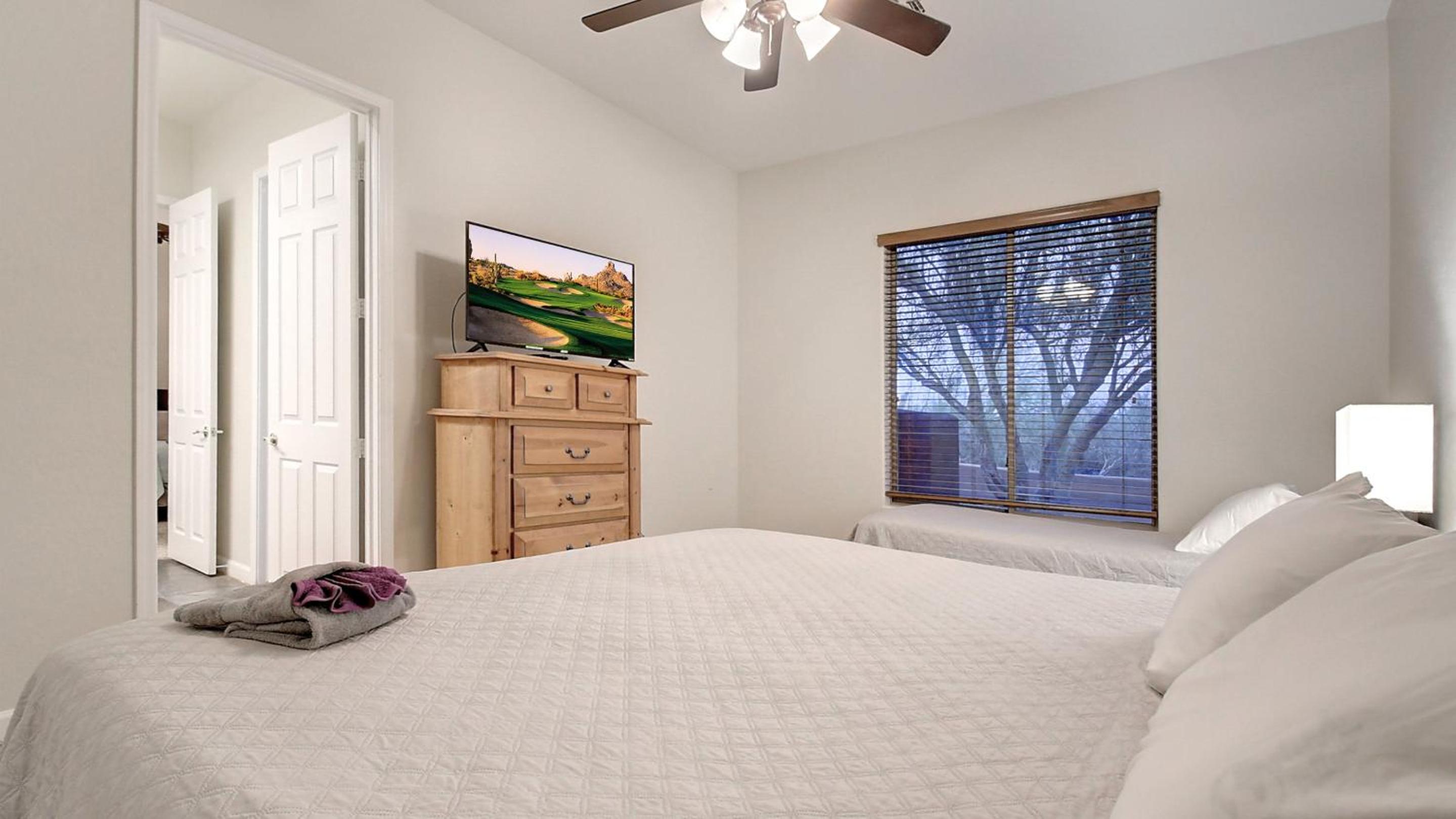 Custom Home 2 ACRES True Indoor-Outdoor Living