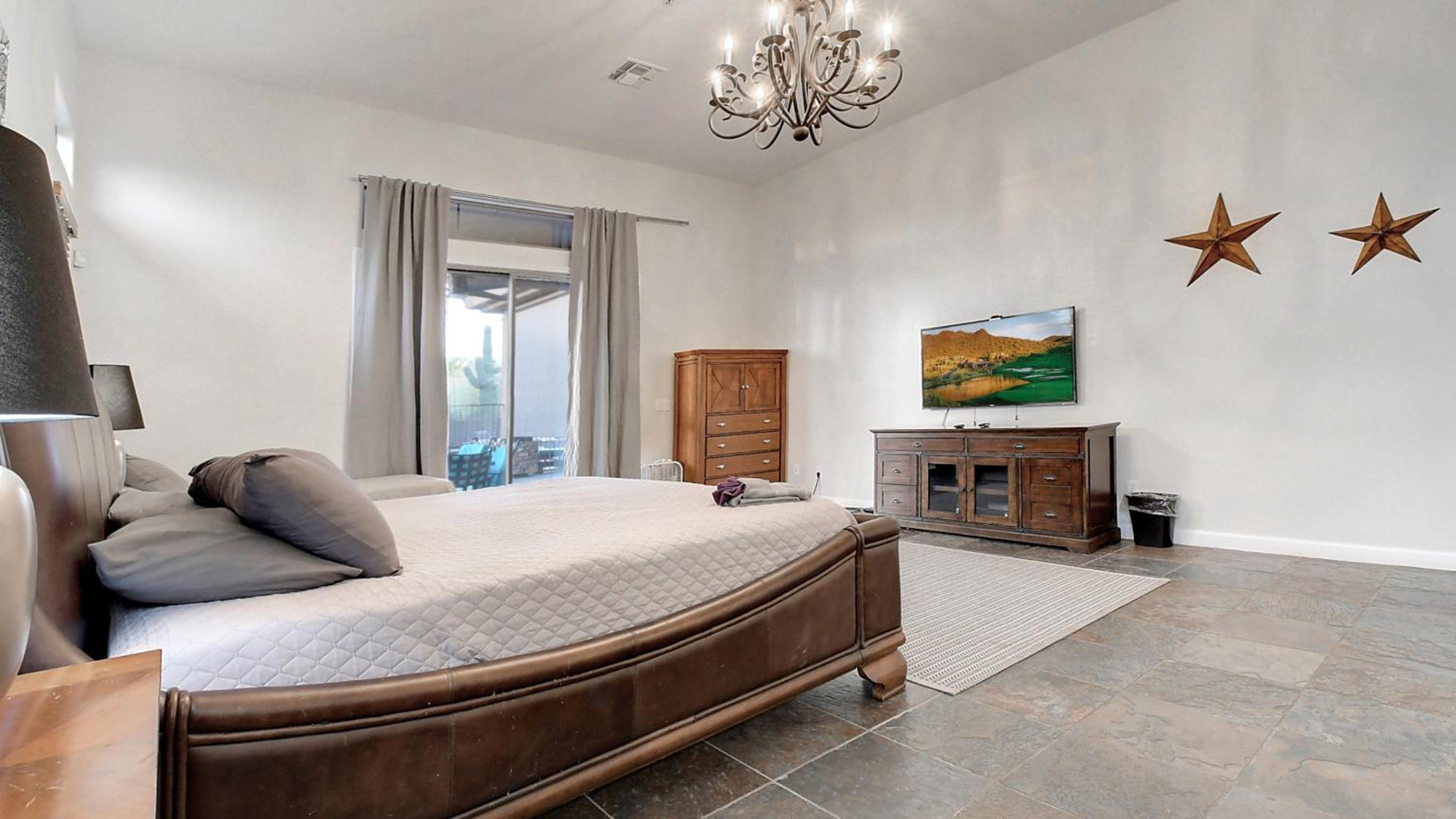 Custom Home 2 ACRES True Indoor-Outdoor Living