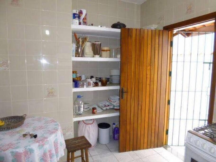 Linda casa com piscina à 3min da Praia caminhando