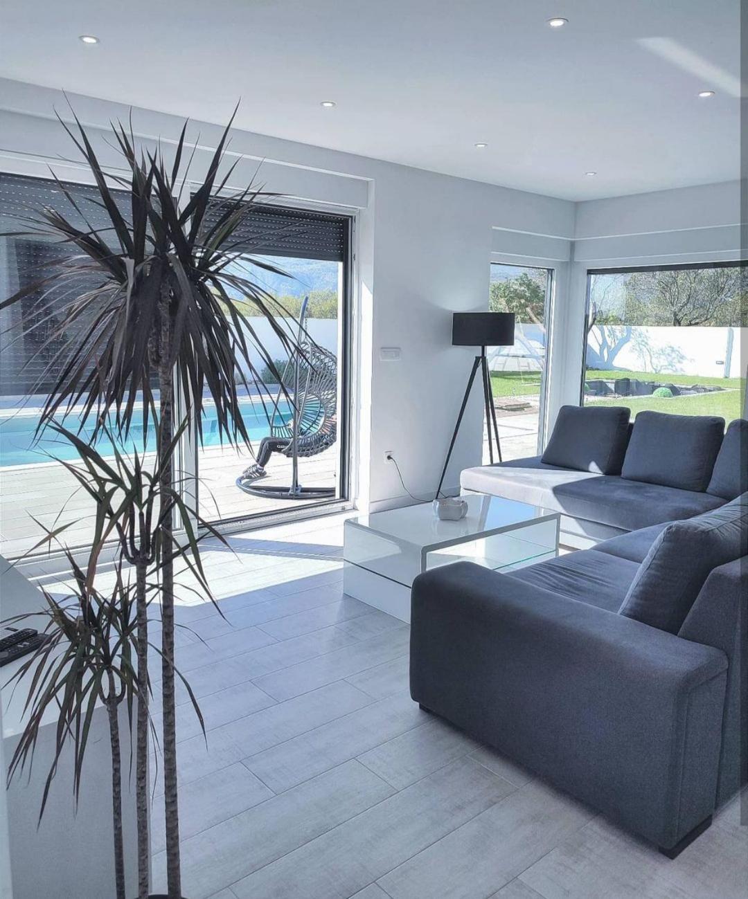 Villa Tim is a 4 bedroom villa with 38 sqm heated pool view 5