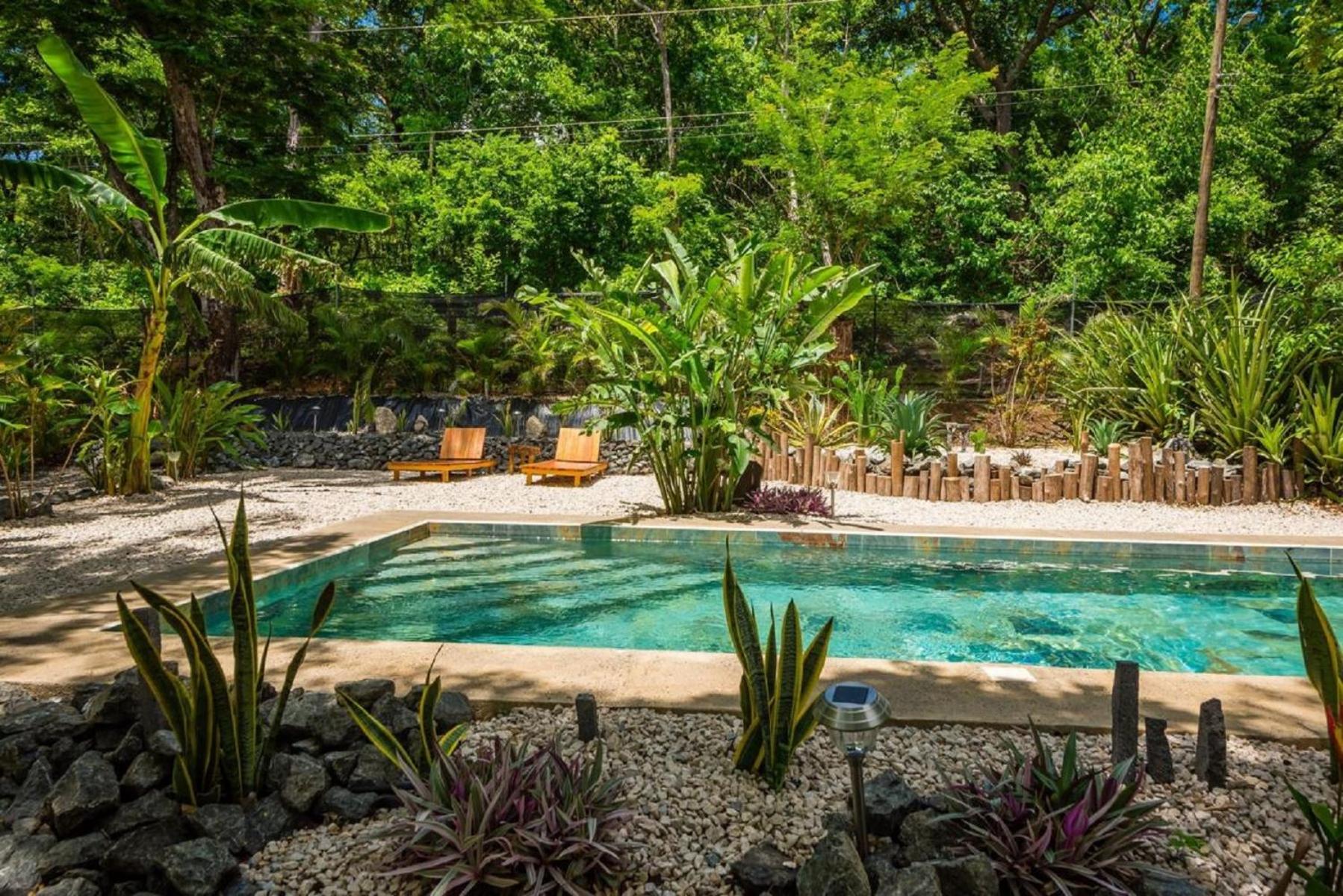 Cabinas de Lou Eco Lodge TAMARINDO