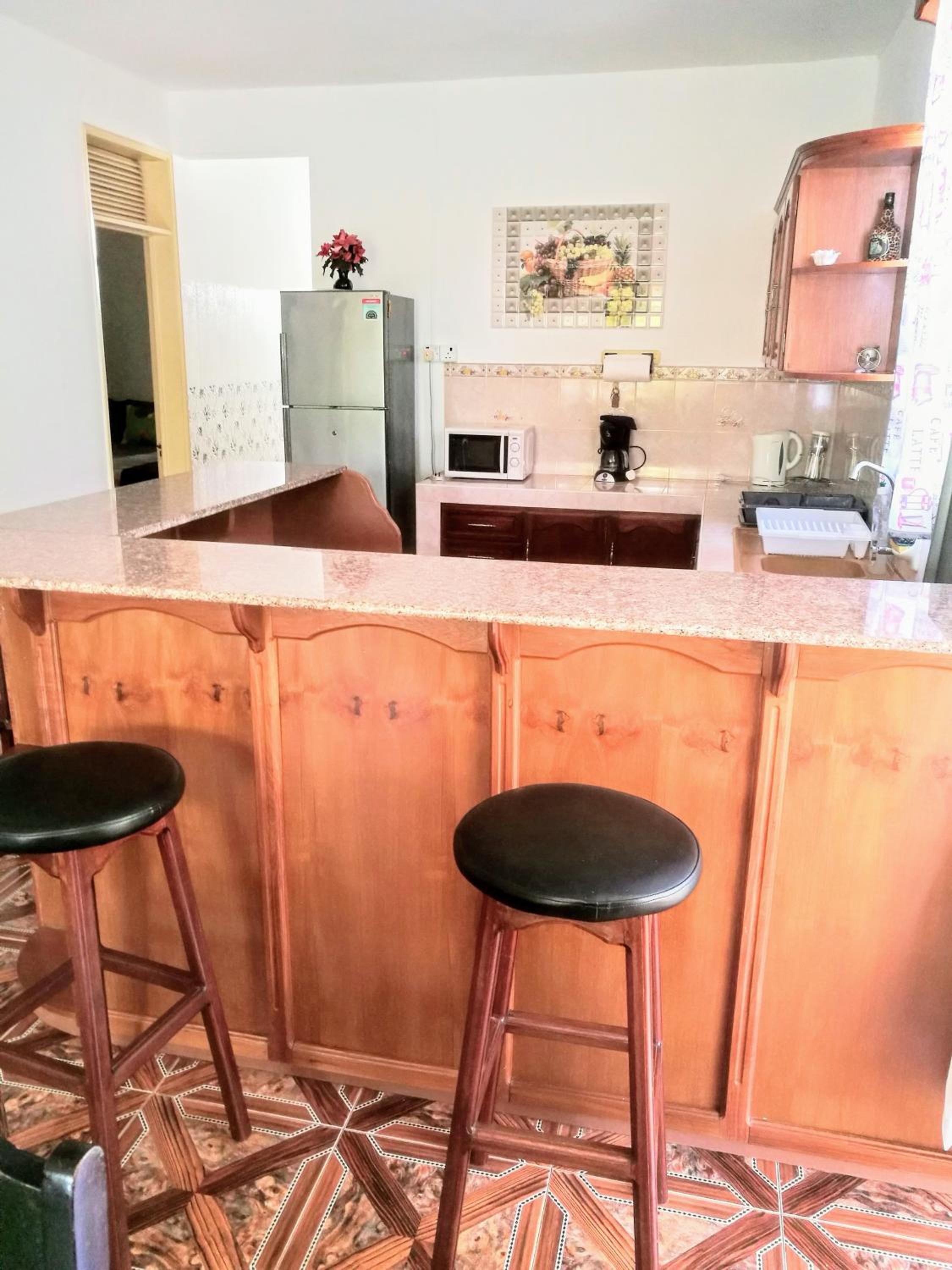 Spacious apartment in Flic en Flac, 115 m², mountain view view 2