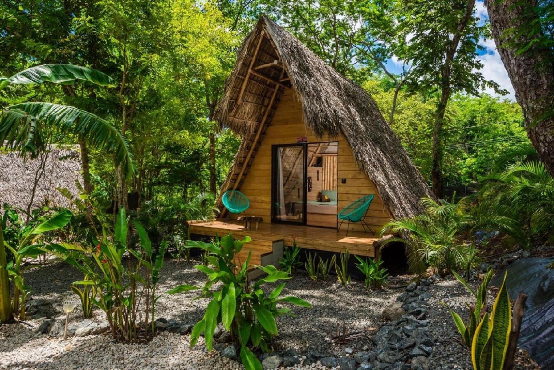 Cabinas de Lou Eco Lodge TAMARINDO
