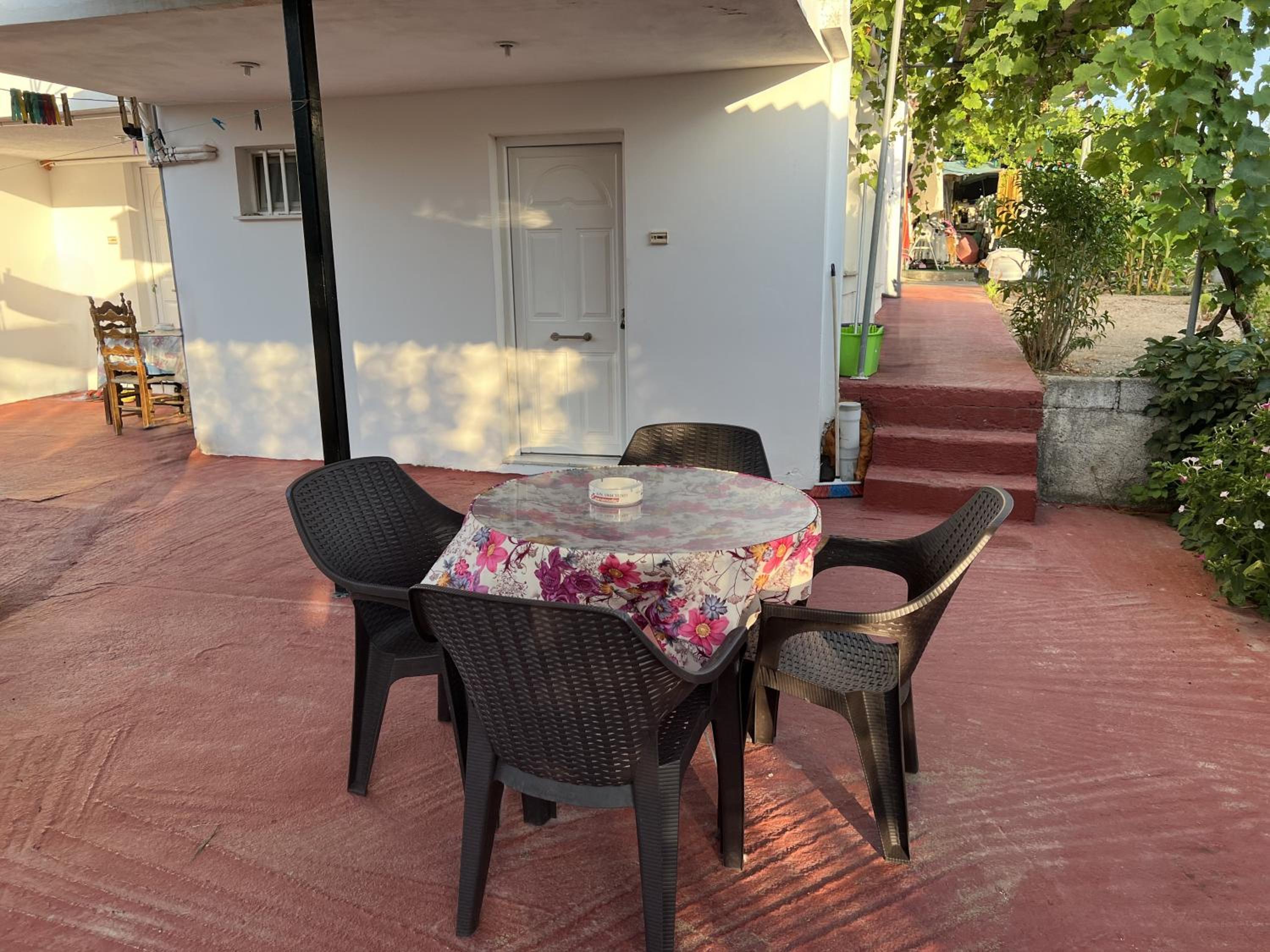 Kakovatos Guest Rooms
