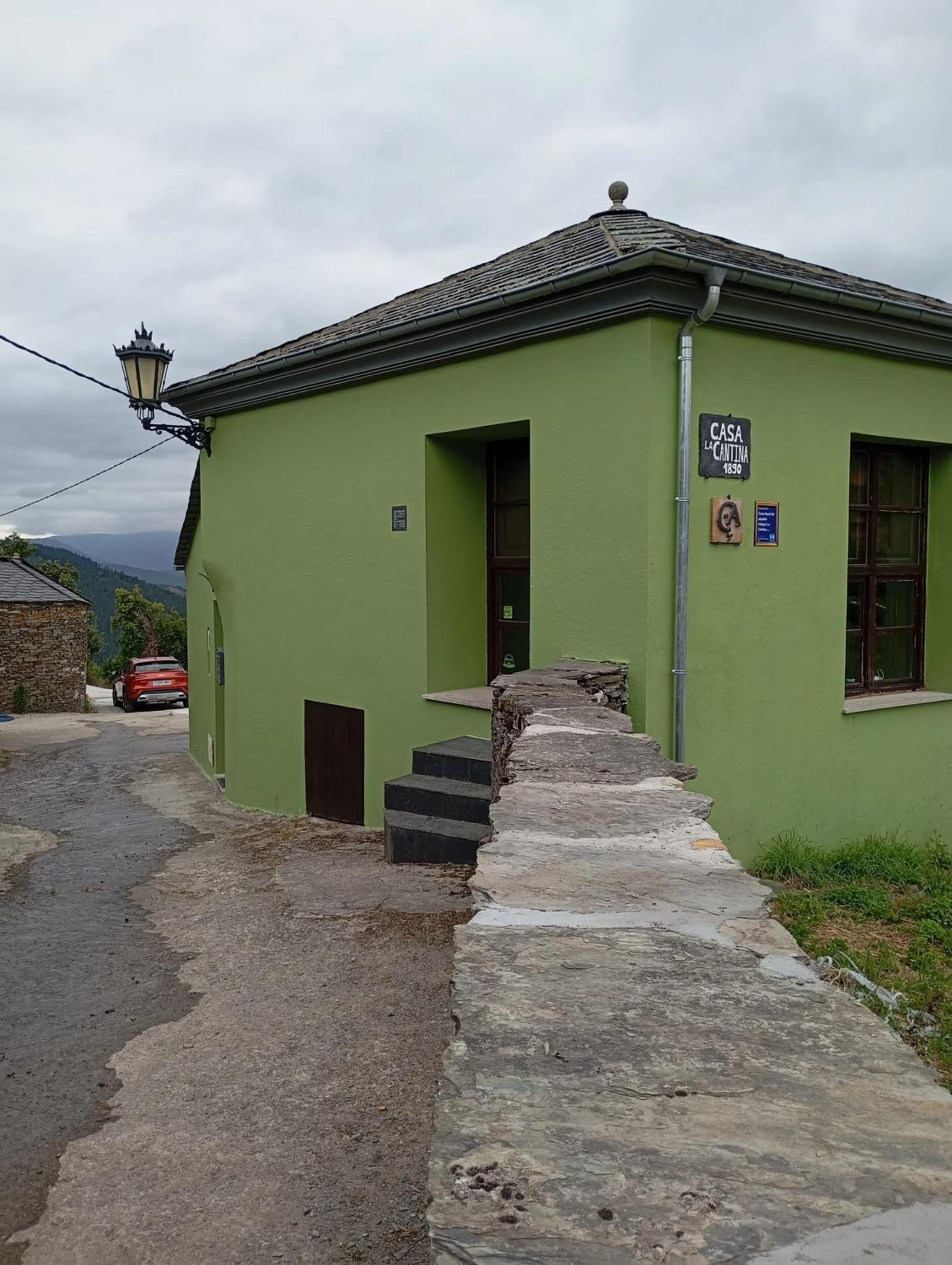 Cozy house in Grandas de Salime with mountain view