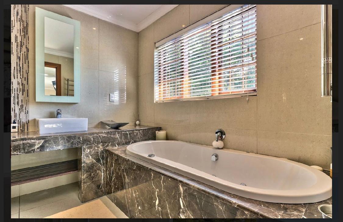 Buxton Villa, Oranjezicht Cape Town view 2
