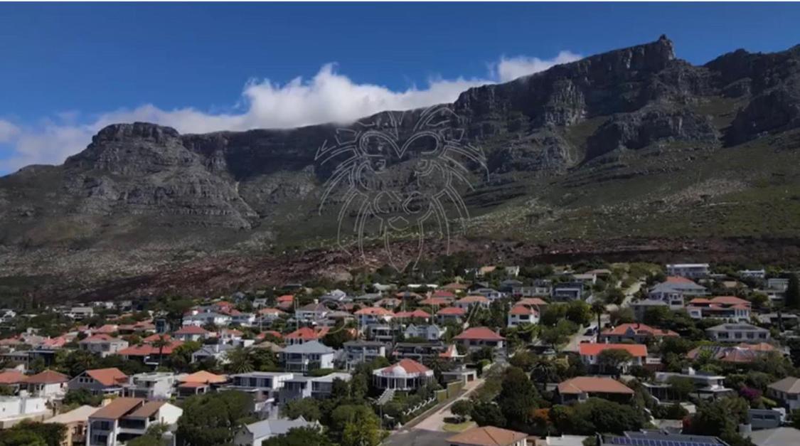 Buxton Villa, Oranjezicht Cape Town view 4