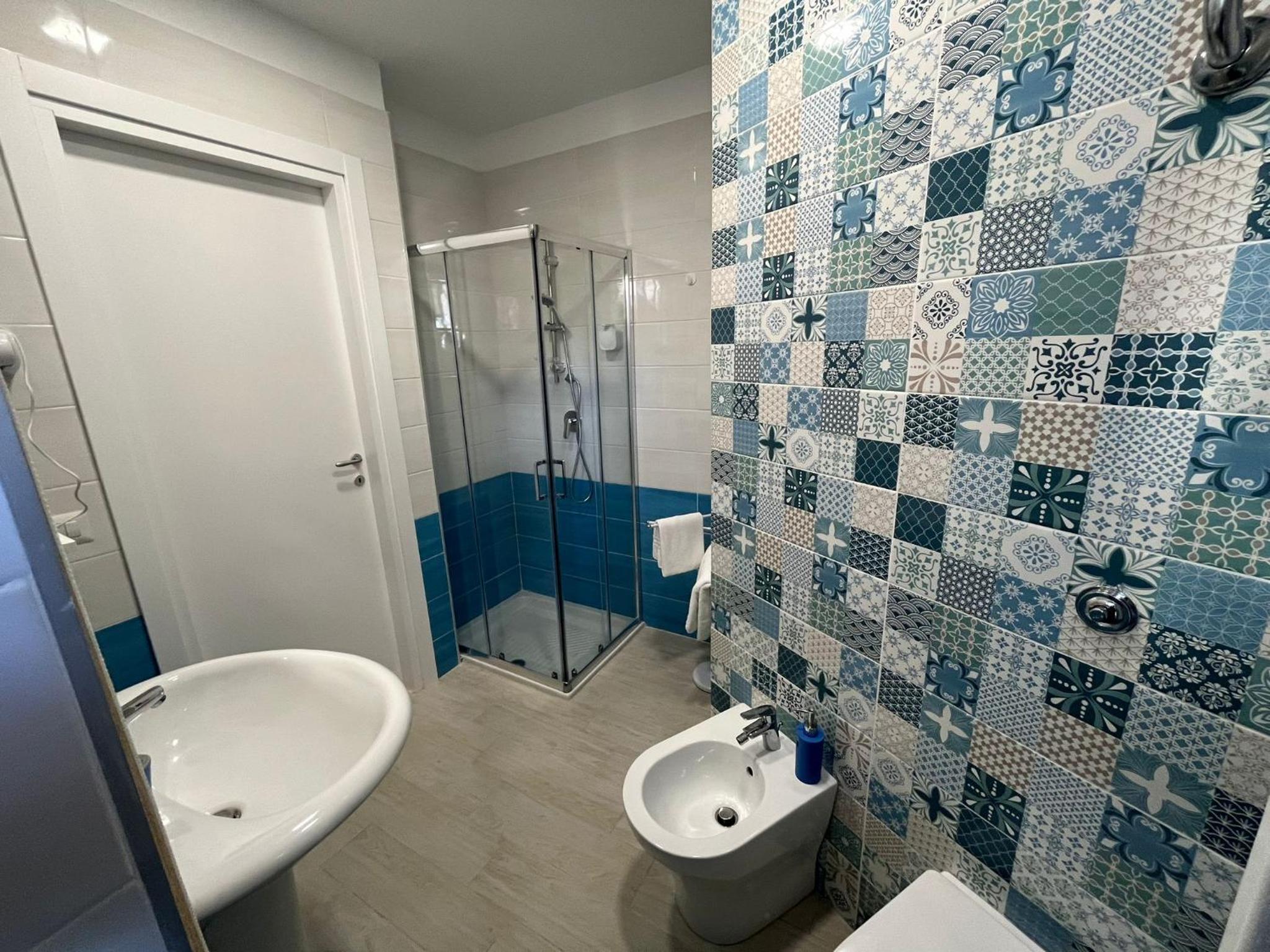 F Rooms Napoli Via Sementini
