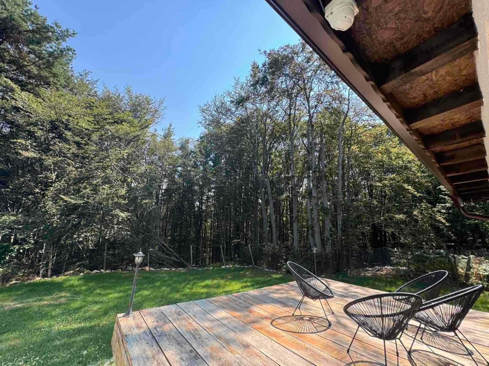 Villa Yarema Mountain Relax with Hot Jacuzzi & Sauna by BookVillaBG