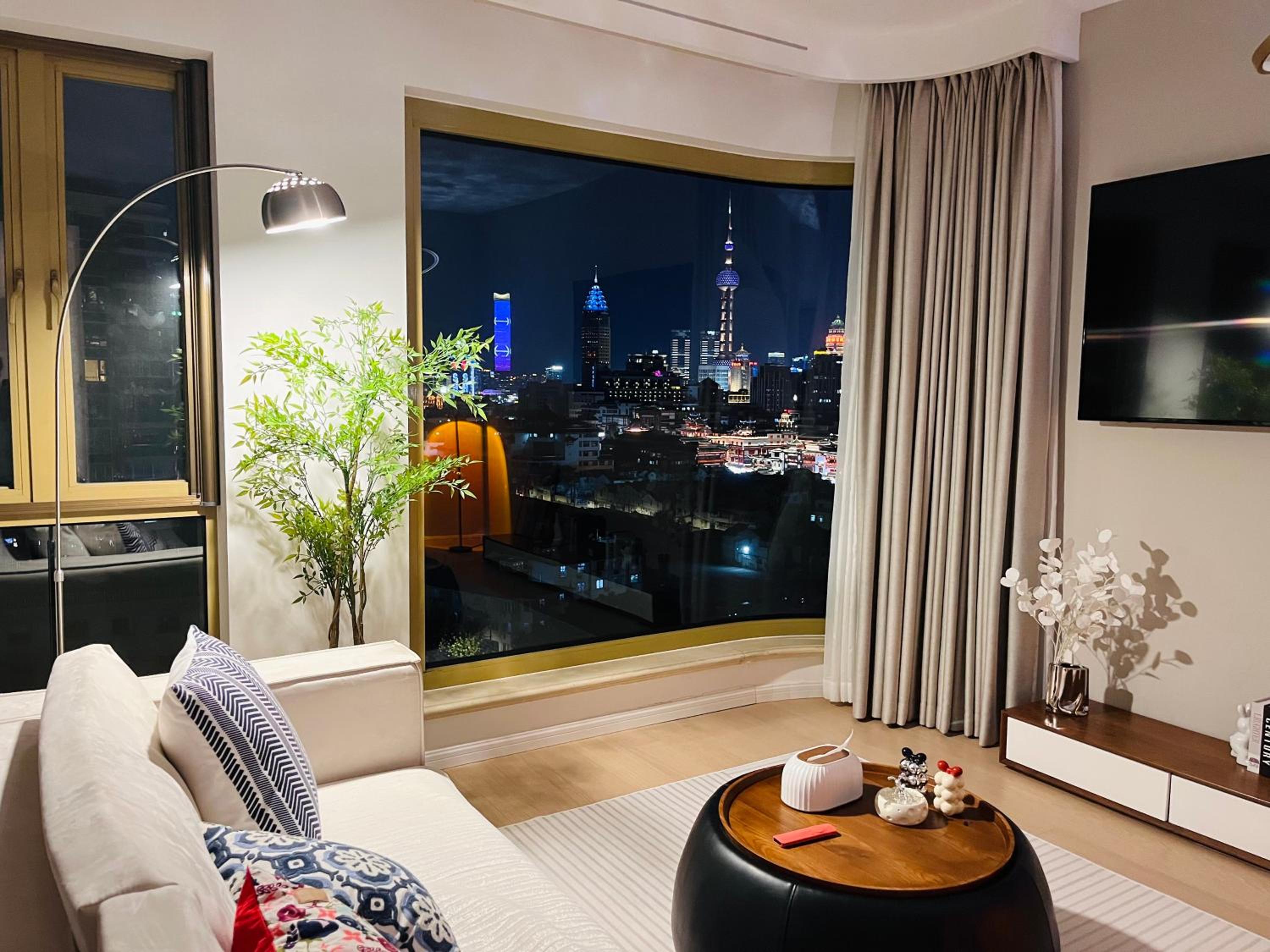 Shanghai Sunshine House - family friendly suite - near the Bund & Yu Garden