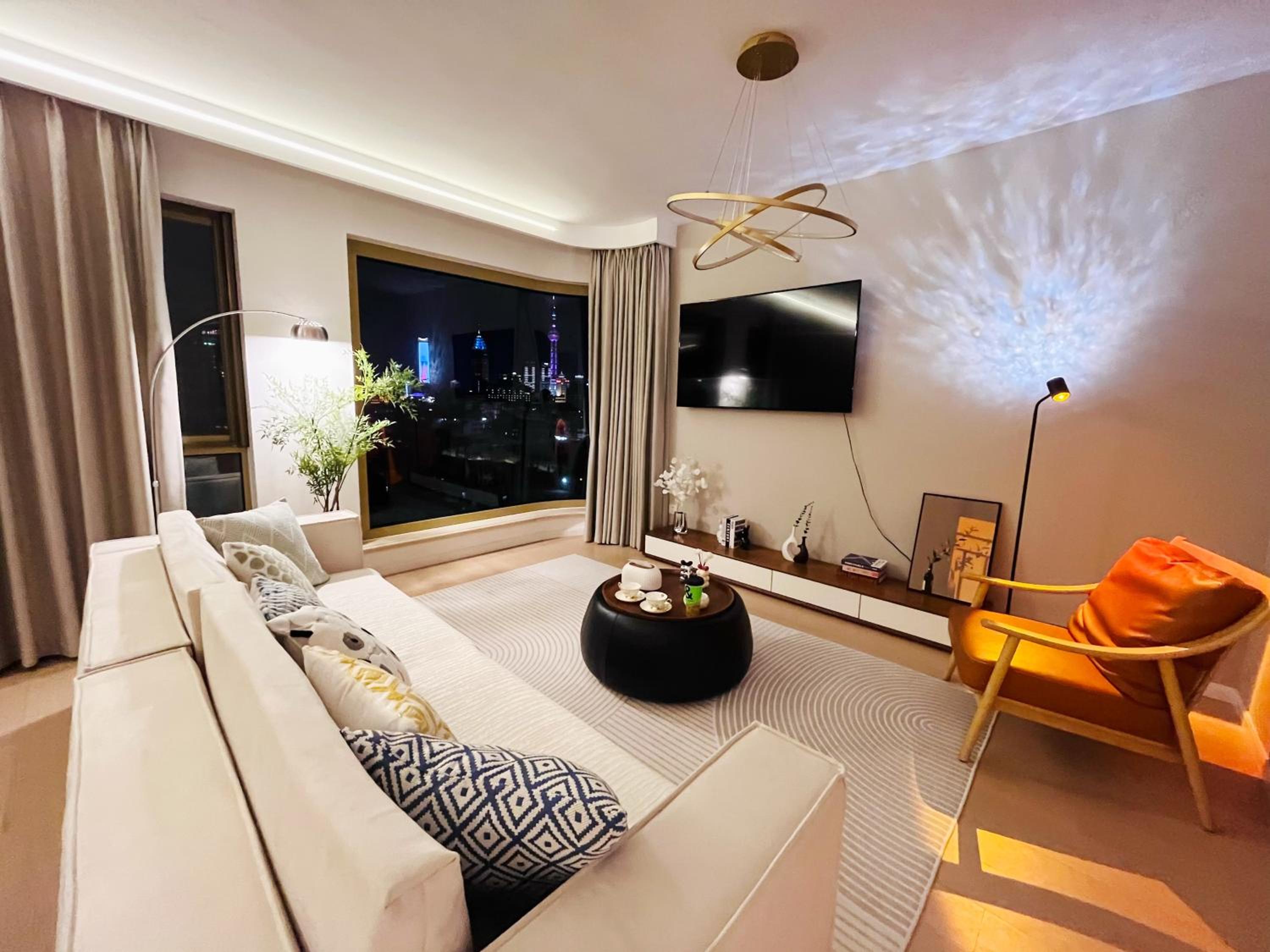 Shanghai Sunshine House - family friendly suite - near the Bund & Yu Garden