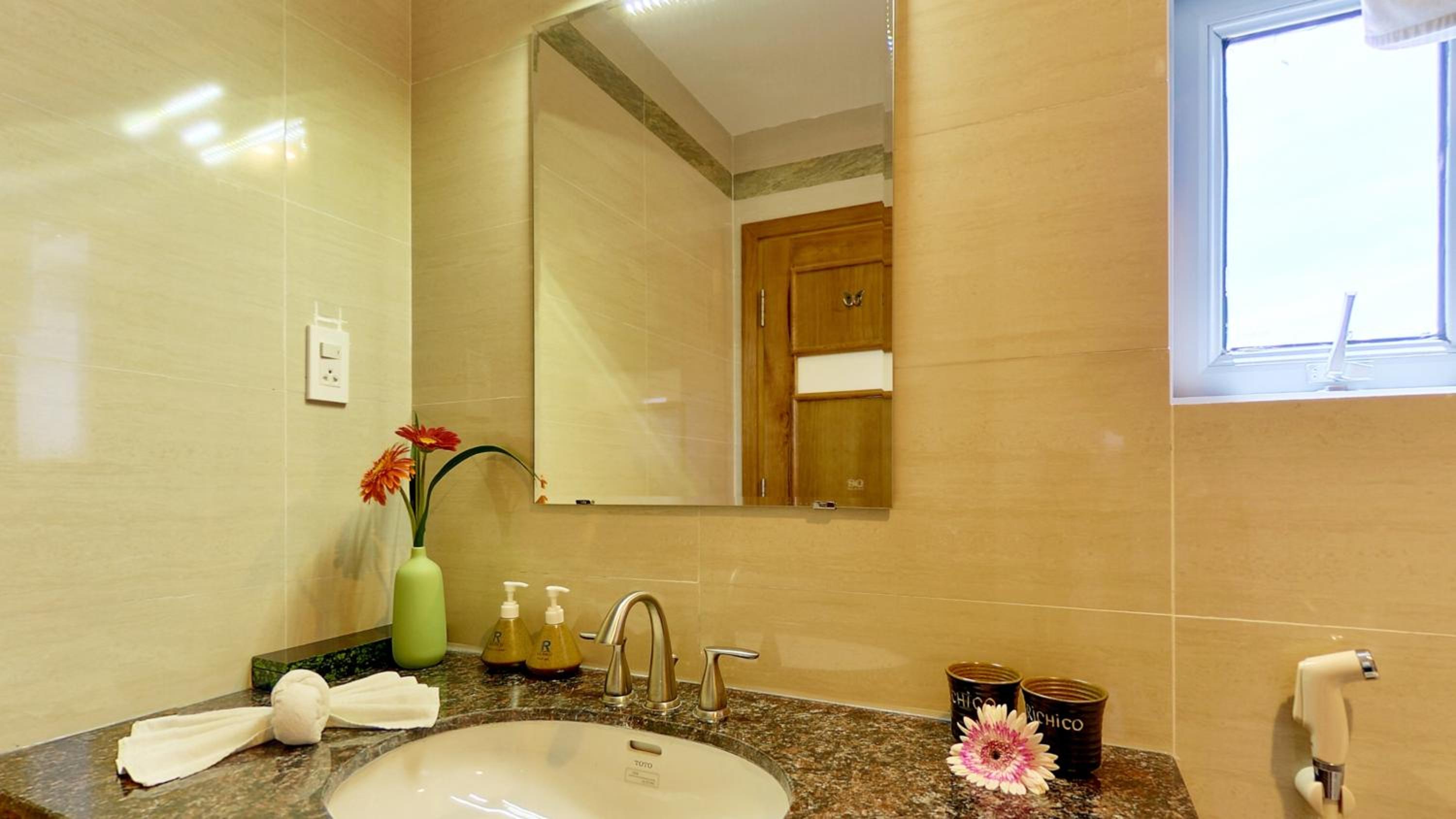 Ronal hotel view 5