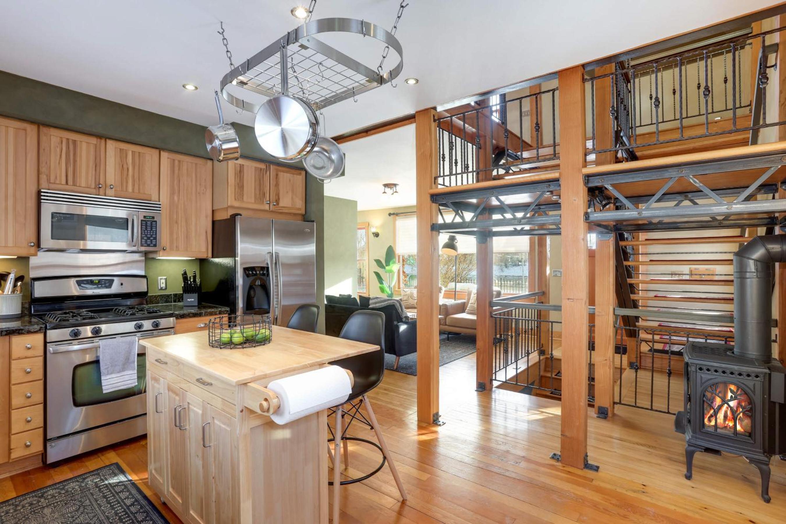 Ekman Carriage House
