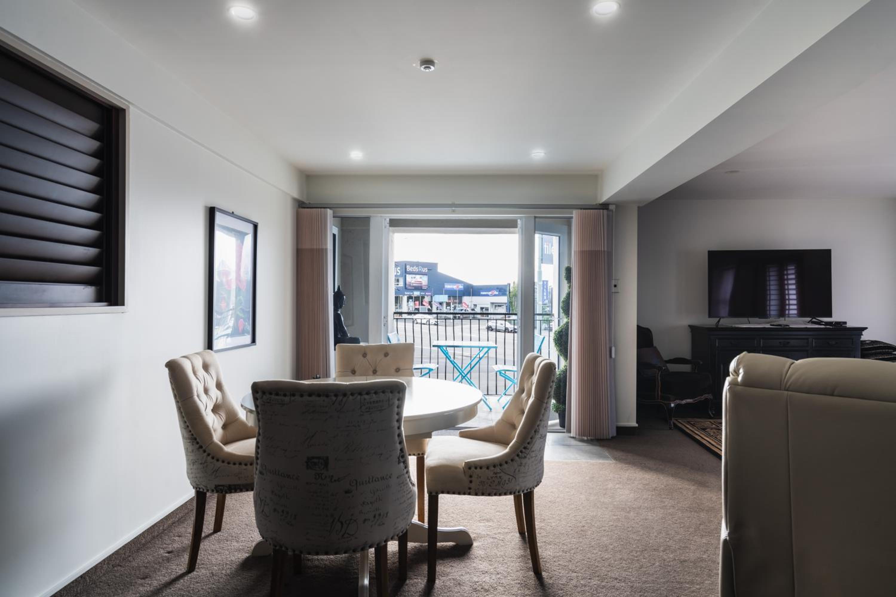Manor Place Stays- Apartment Two