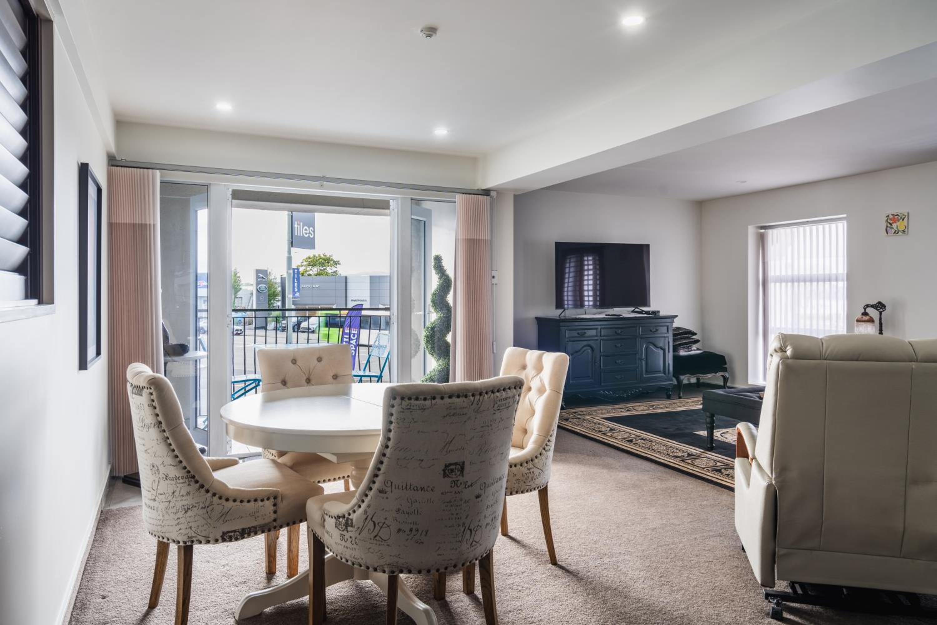 Manor Place Stays- Apartment Two