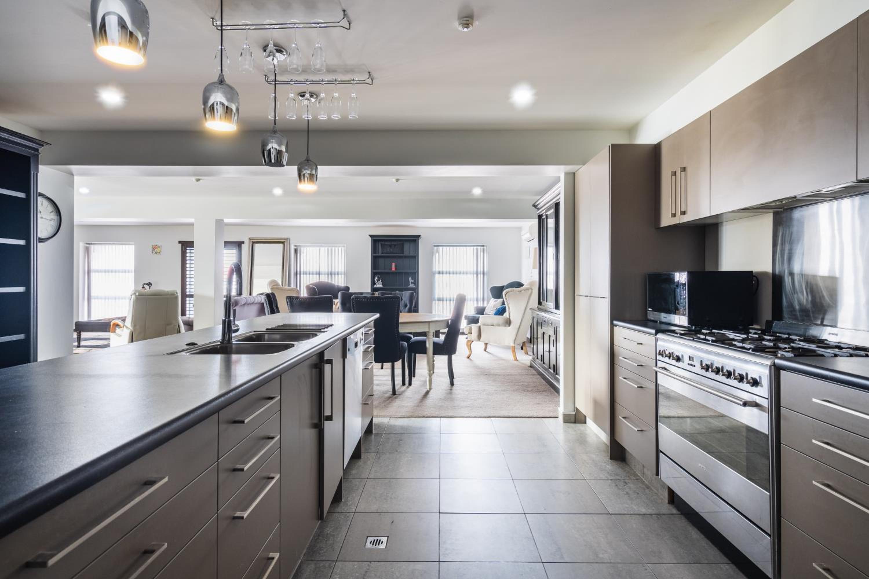 Manor Place Stays- Apartment Two