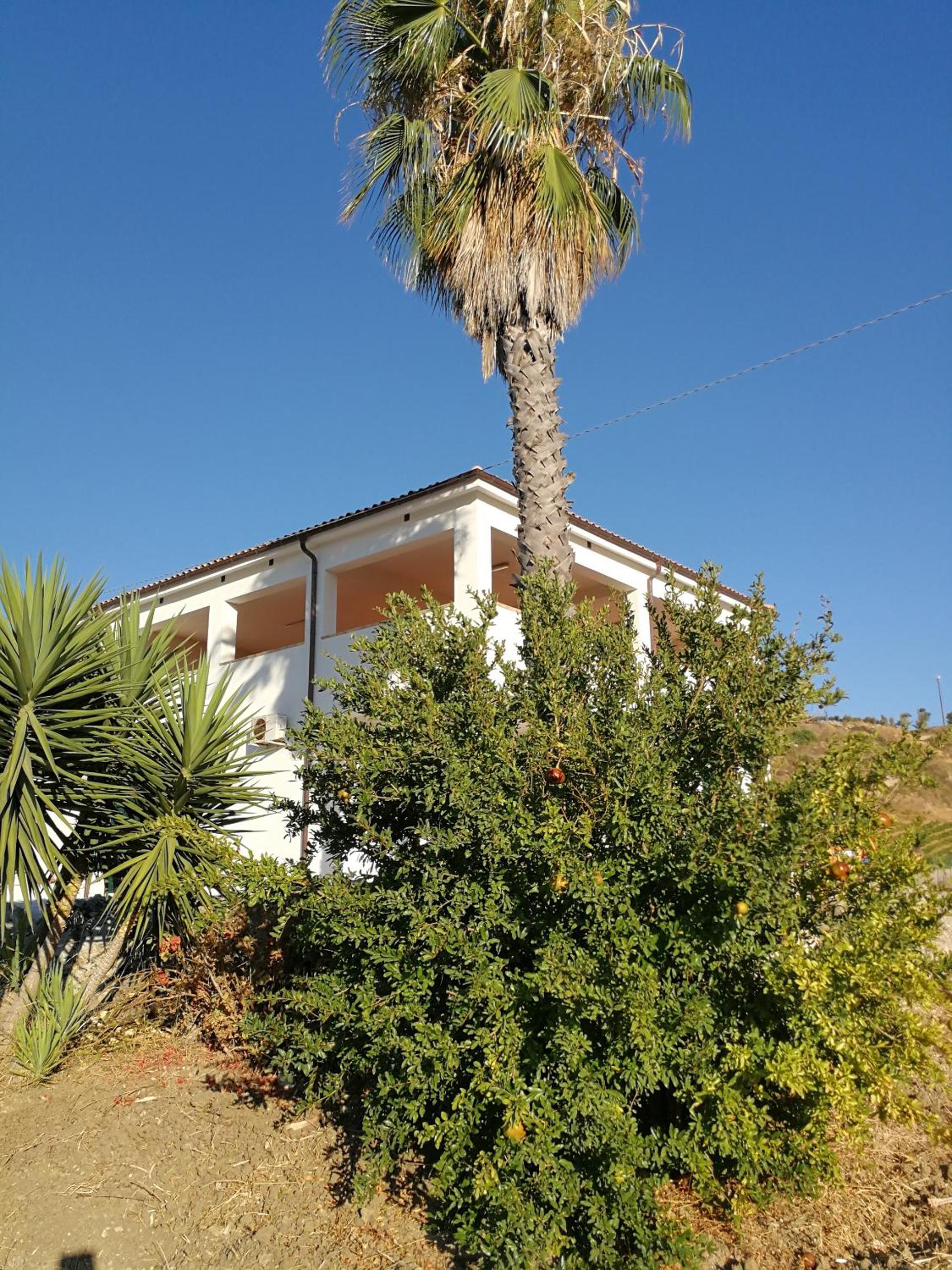 Spacious Apartment in Montallegro with Stunning Views view 5