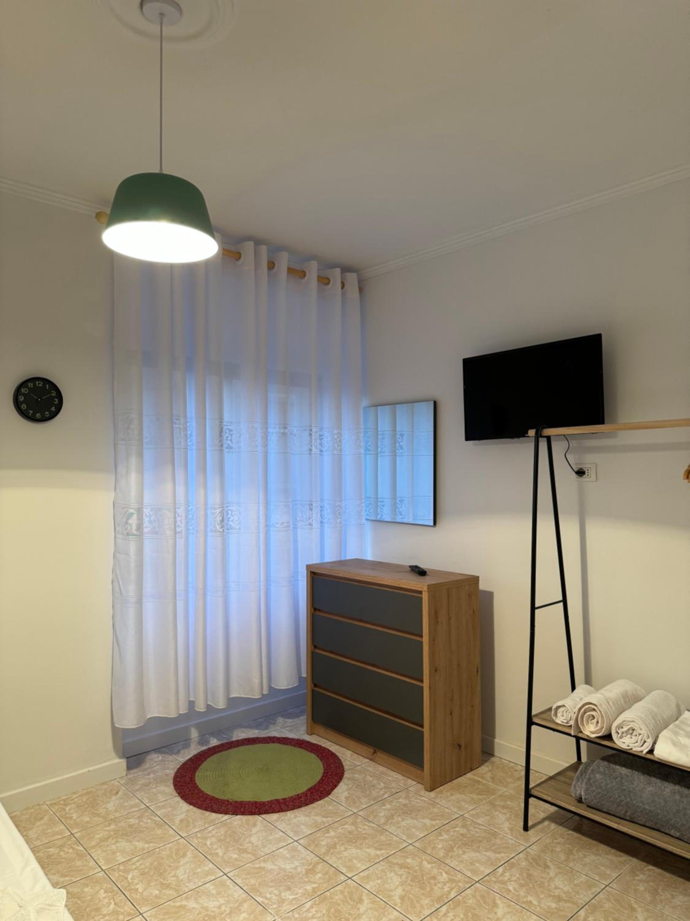 Hi5 Rooms